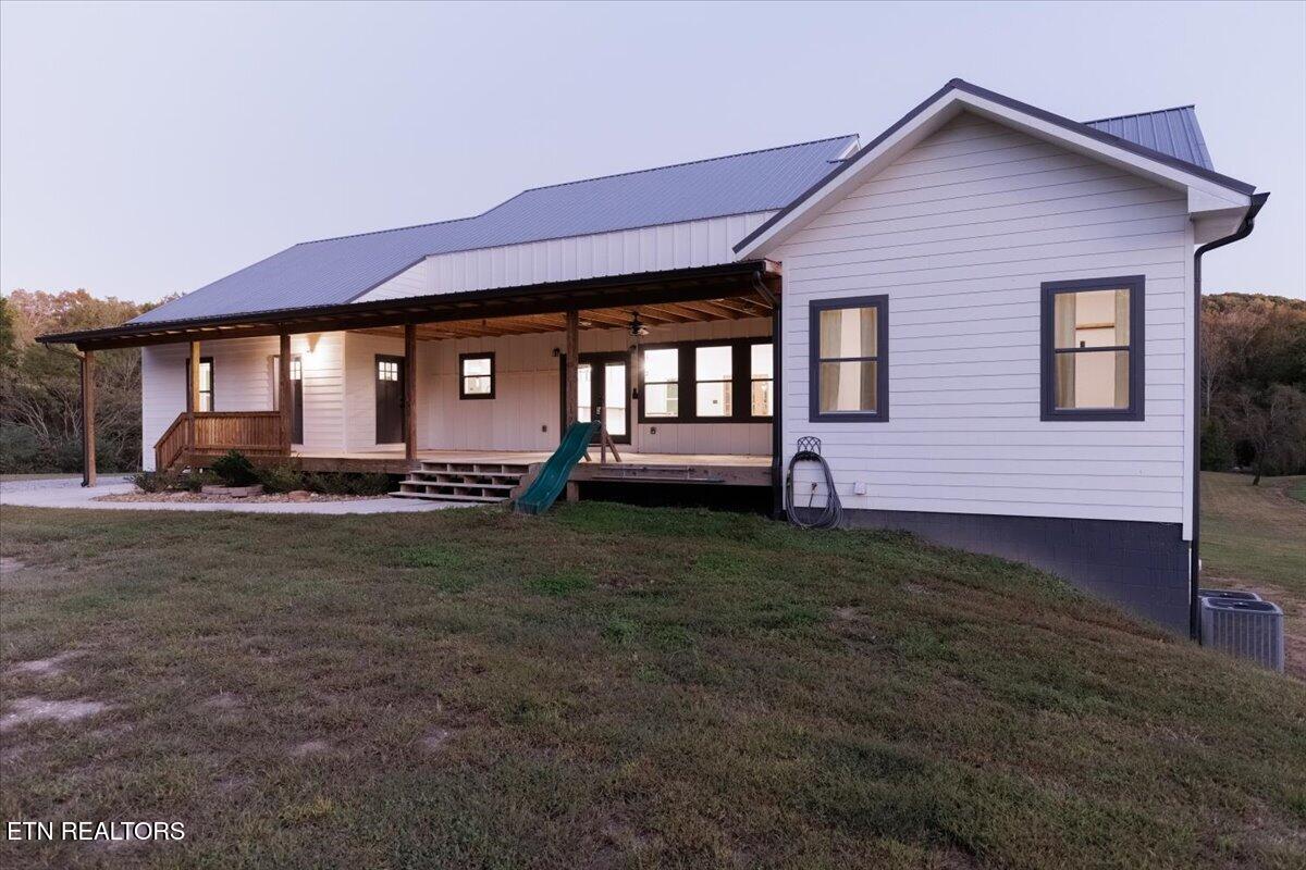 143 Gibbs Lane Clinton TN 37716