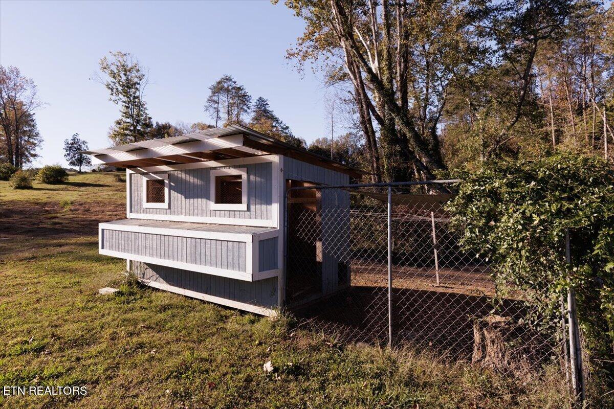 143 Gibbs Lane Clinton TN 37716