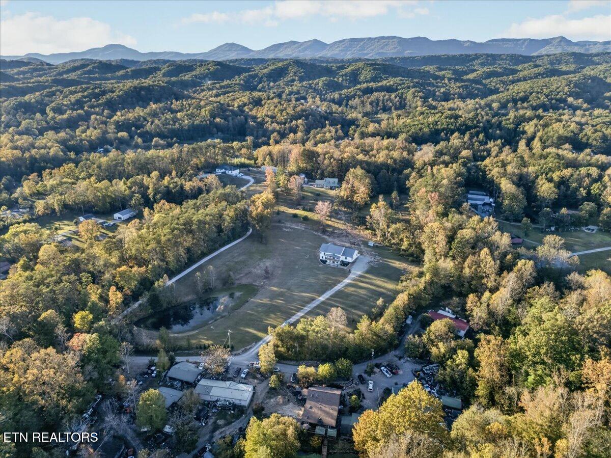 143 Gibbs Lane Clinton TN 37716