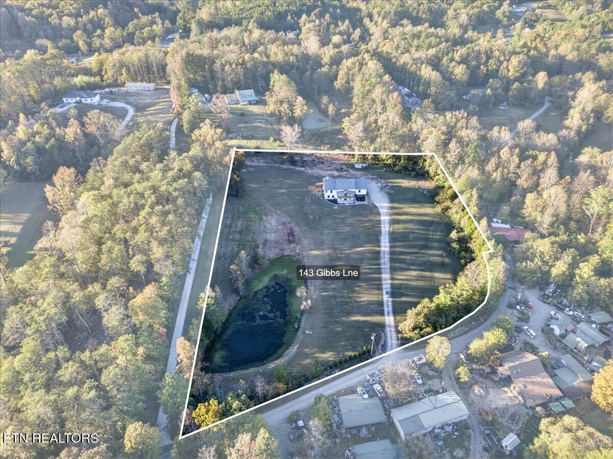 143 Gibbs Lane Clinton TN 37716