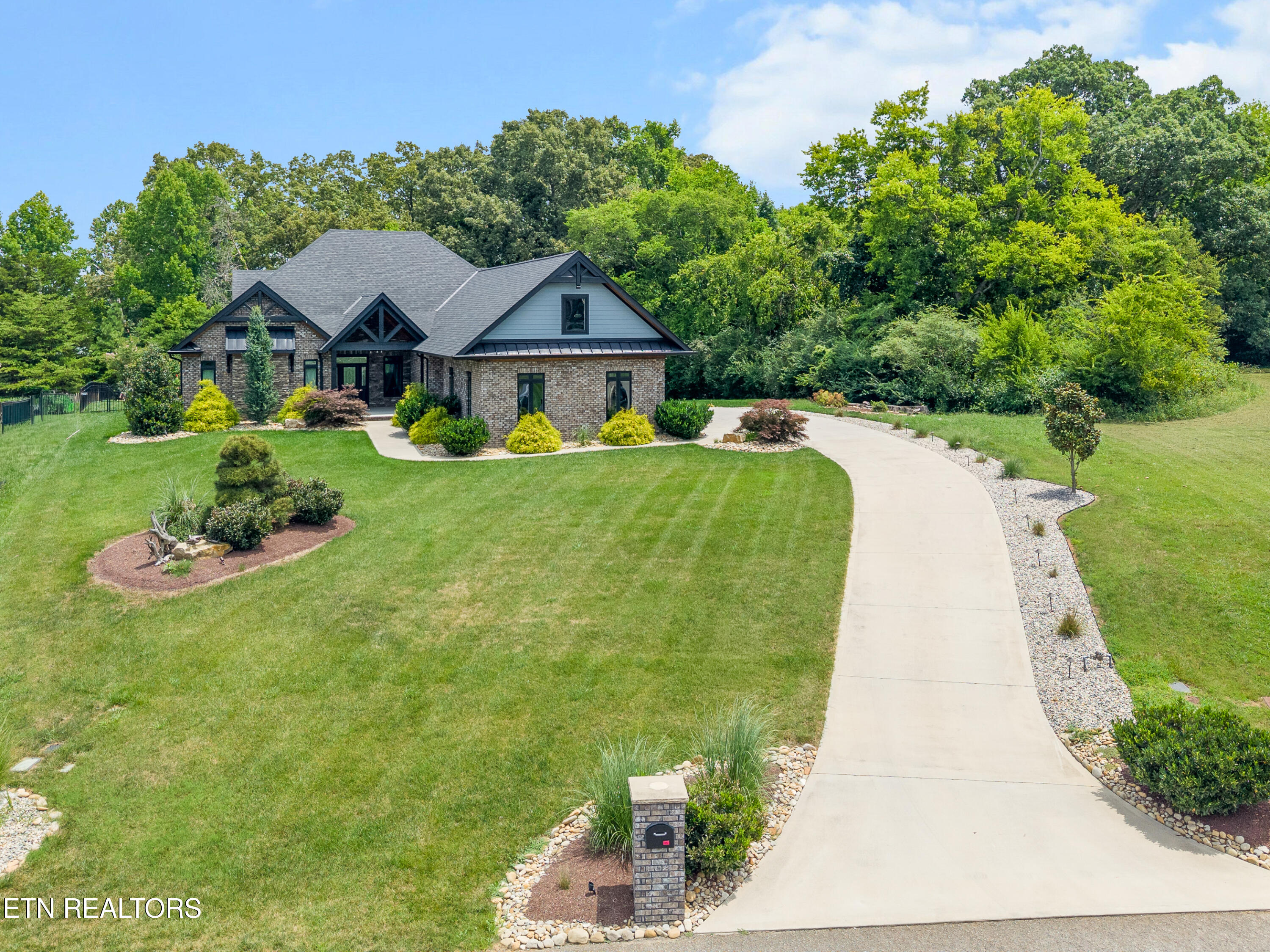 3223 Lowes Landing Louisville TN 37777