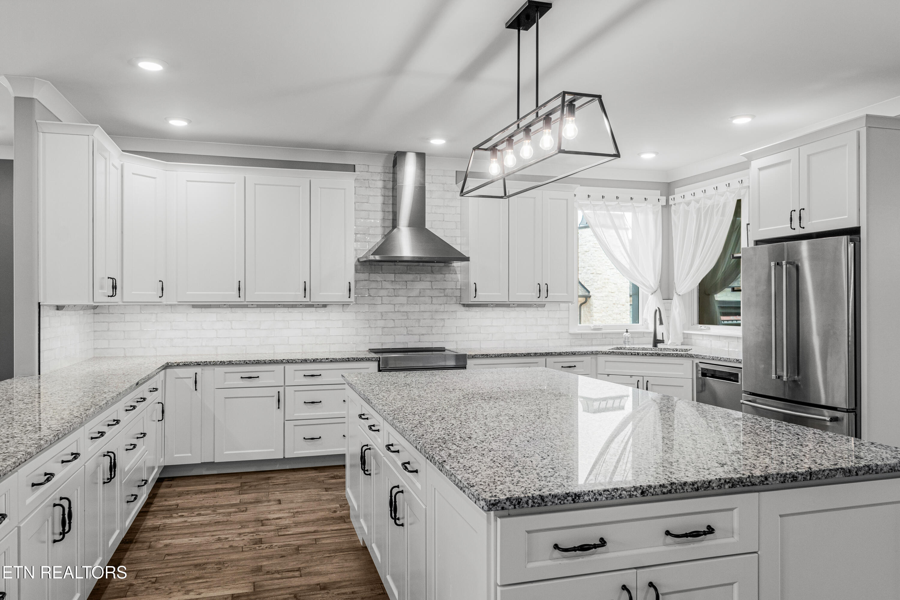 3223 Lowes Landing Louisville TN 37777