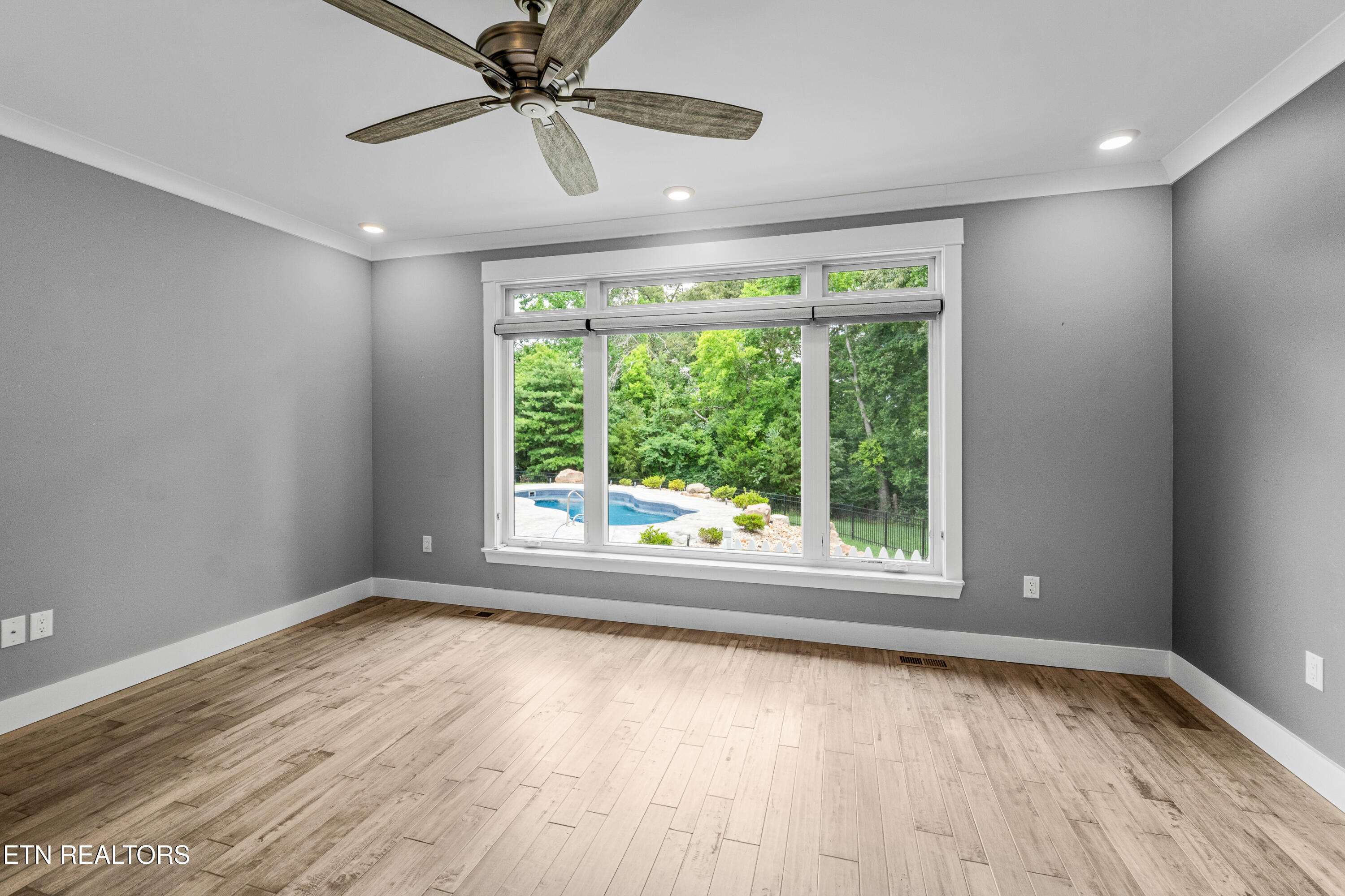 3223 Lowes Landing Louisville TN 37777