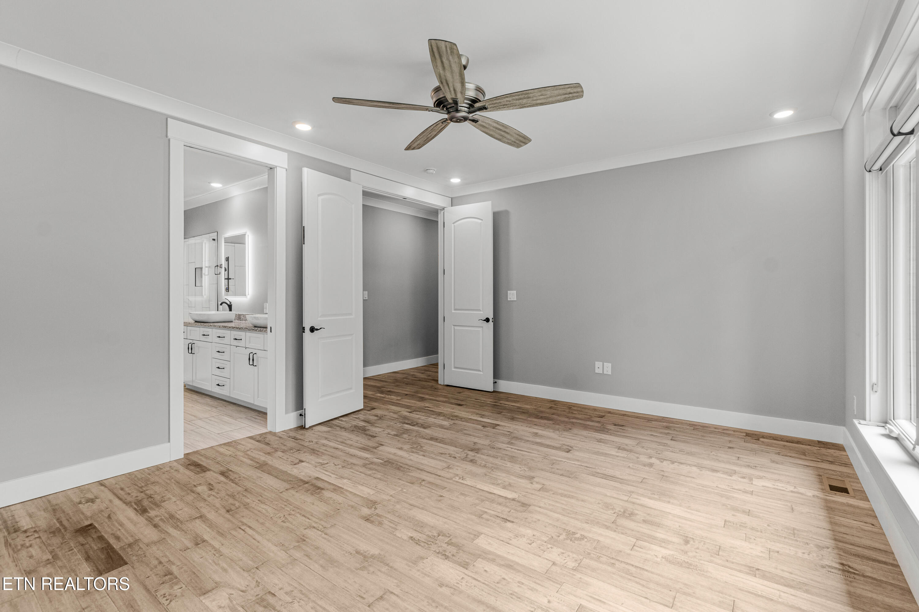 3223 Lowes Landing Louisville TN 37777