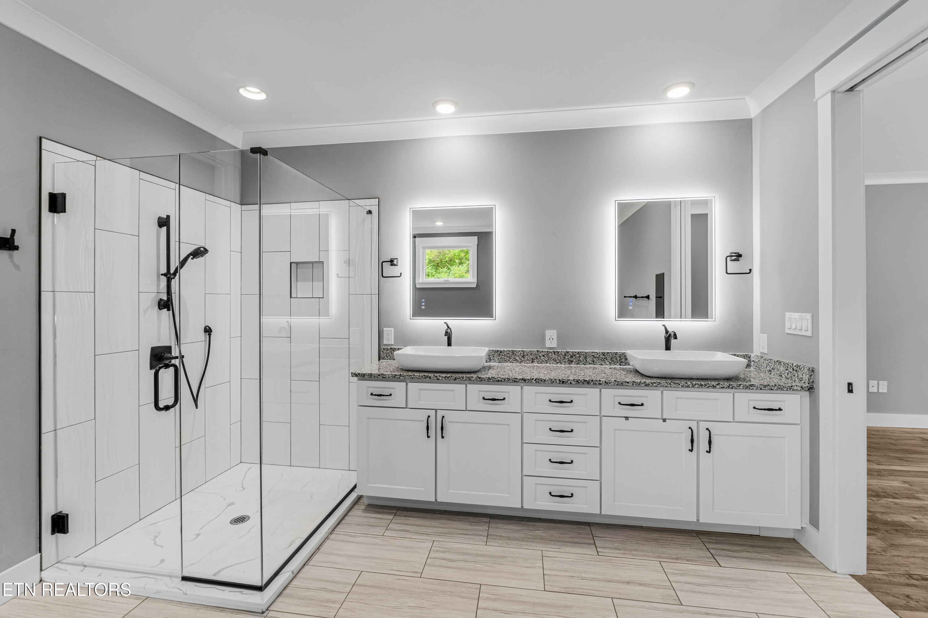 3223 Lowes Landing Louisville TN 37777