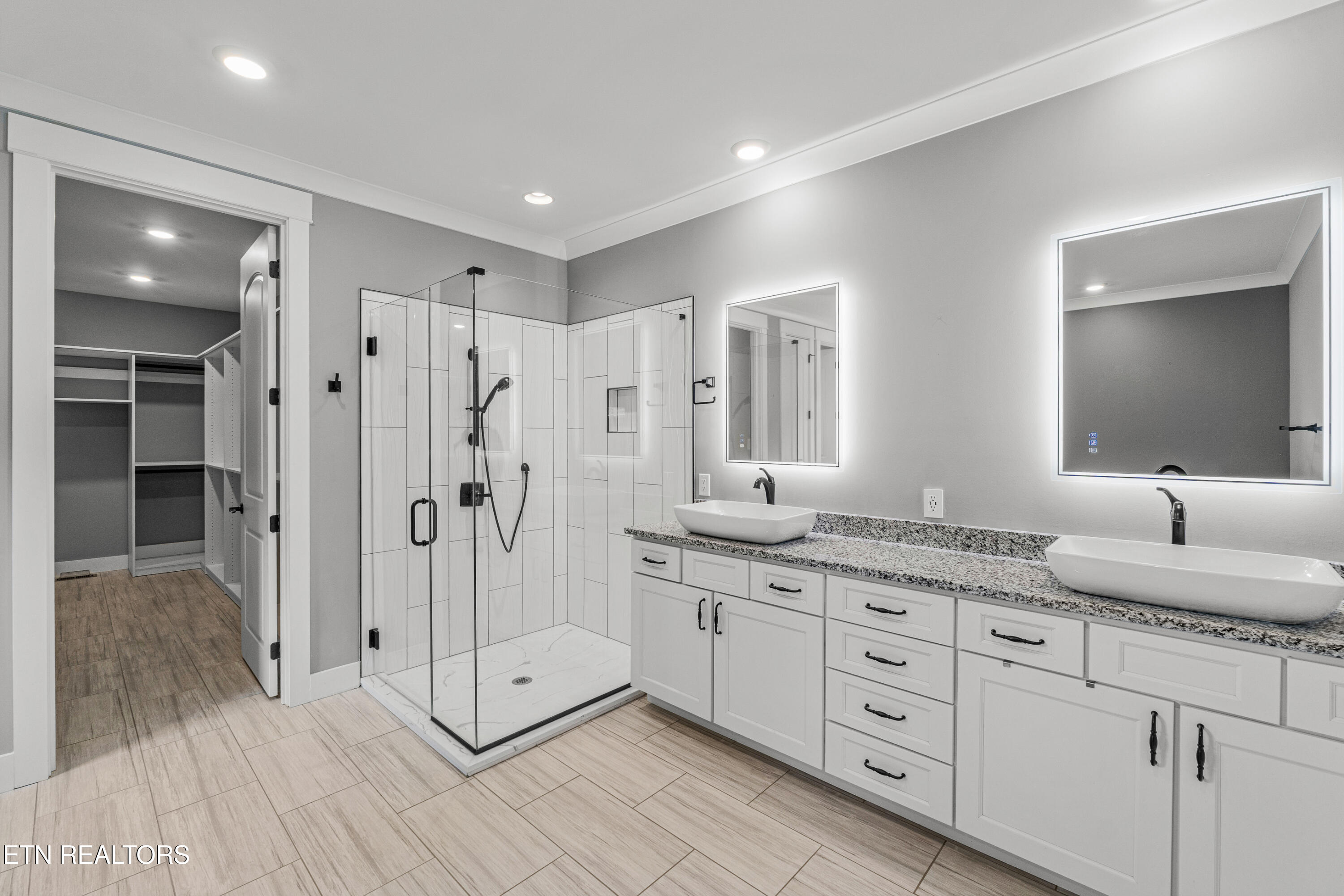 3223 Lowes Landing Louisville TN 37777