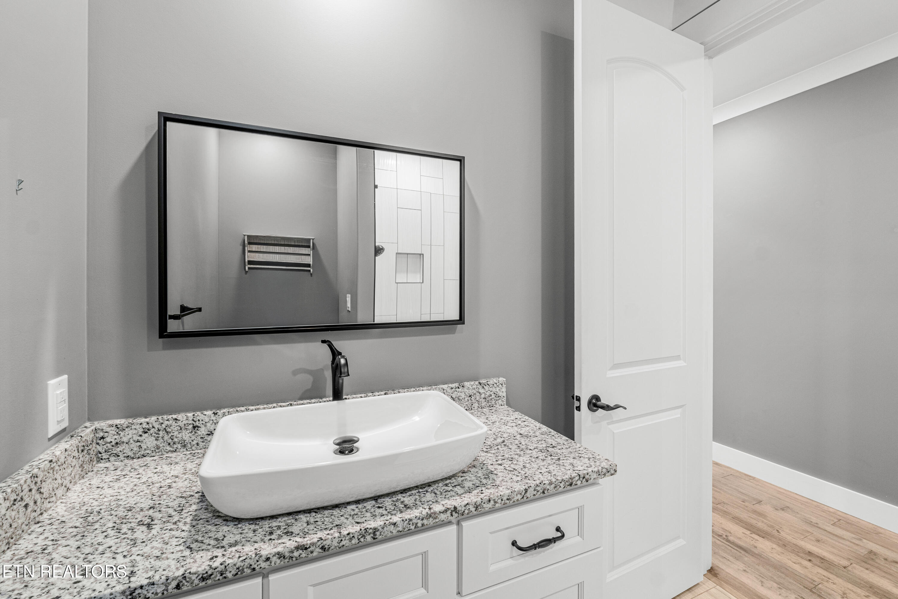 3223 Lowes Landing Louisville TN 37777