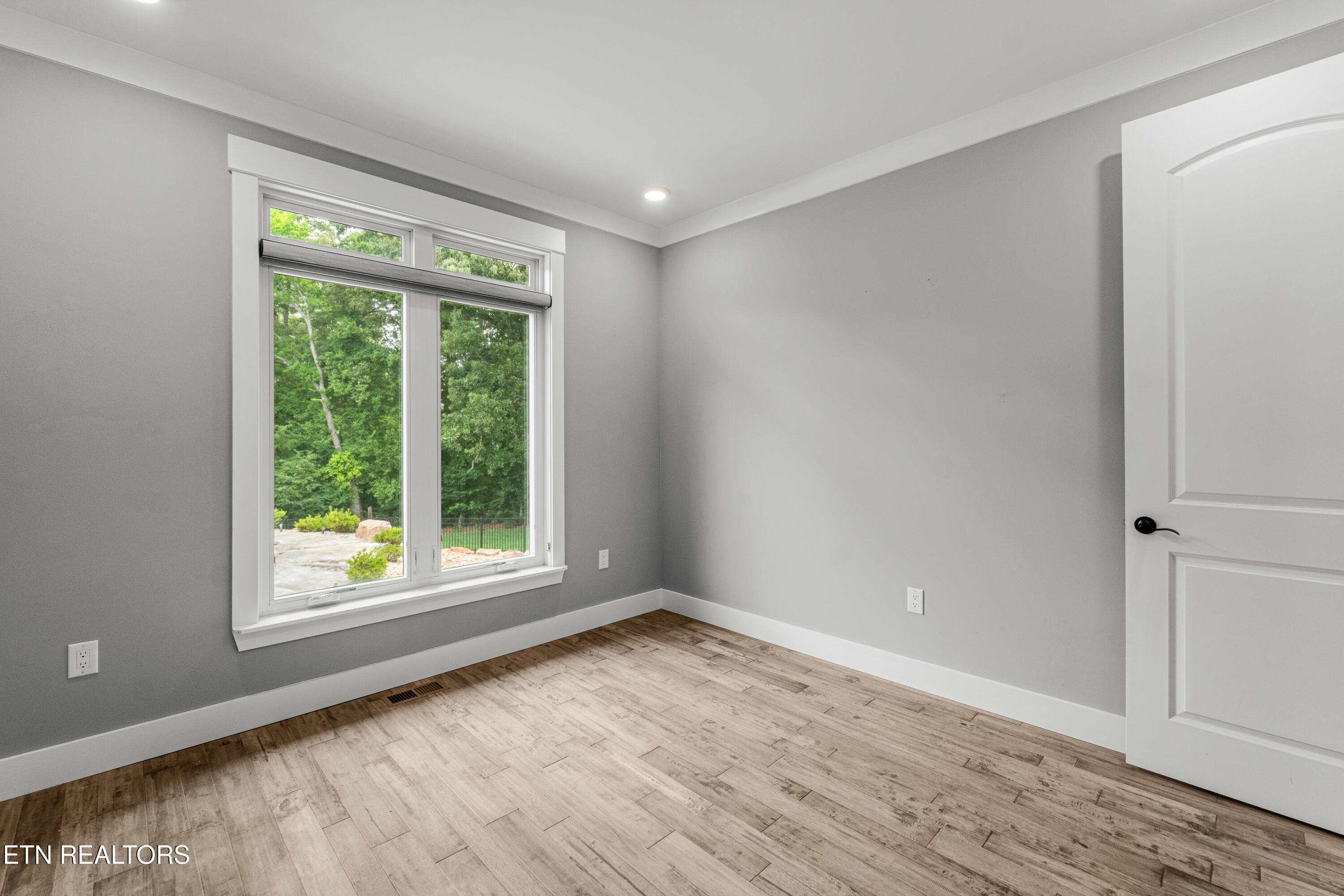3223 Lowes Landing Louisville TN 37777