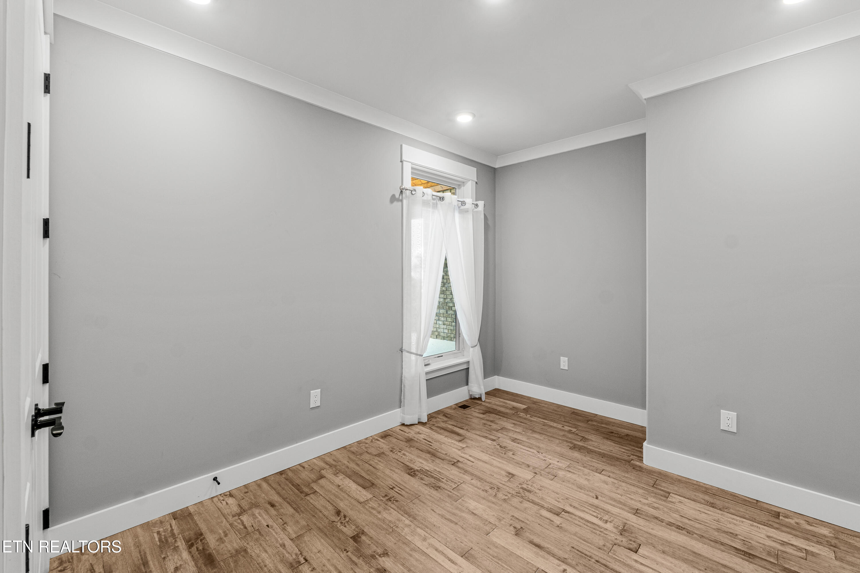 3223 Lowes Landing Louisville TN 37777