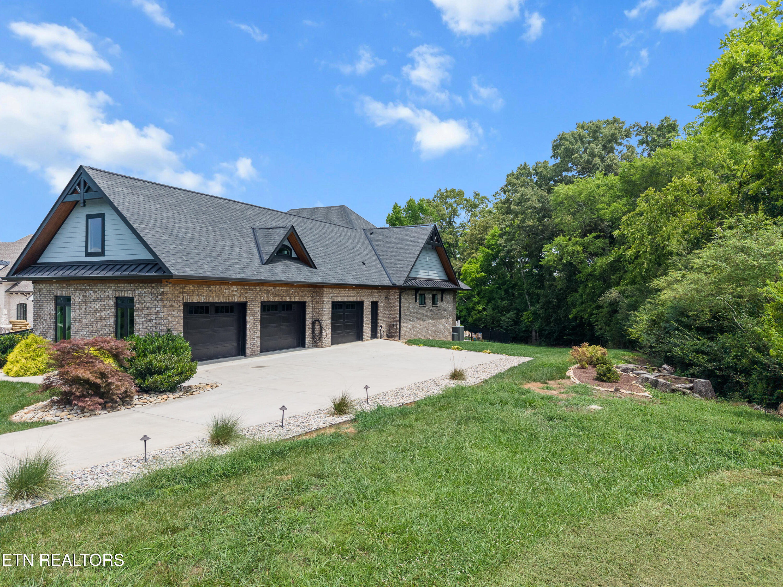 3223 Lowes Landing Louisville TN 37777