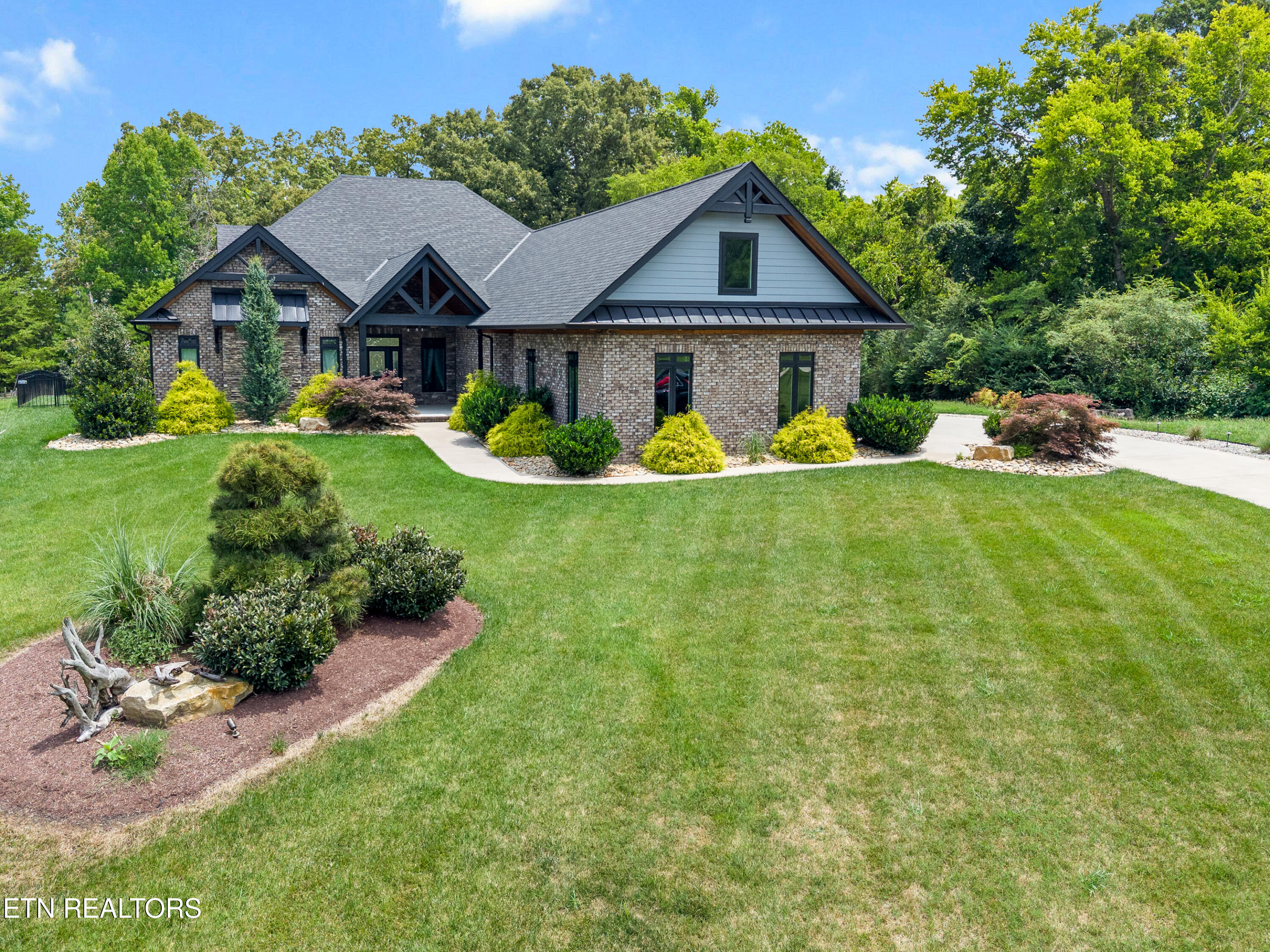 3223 Lowes Landing Louisville TN 37777