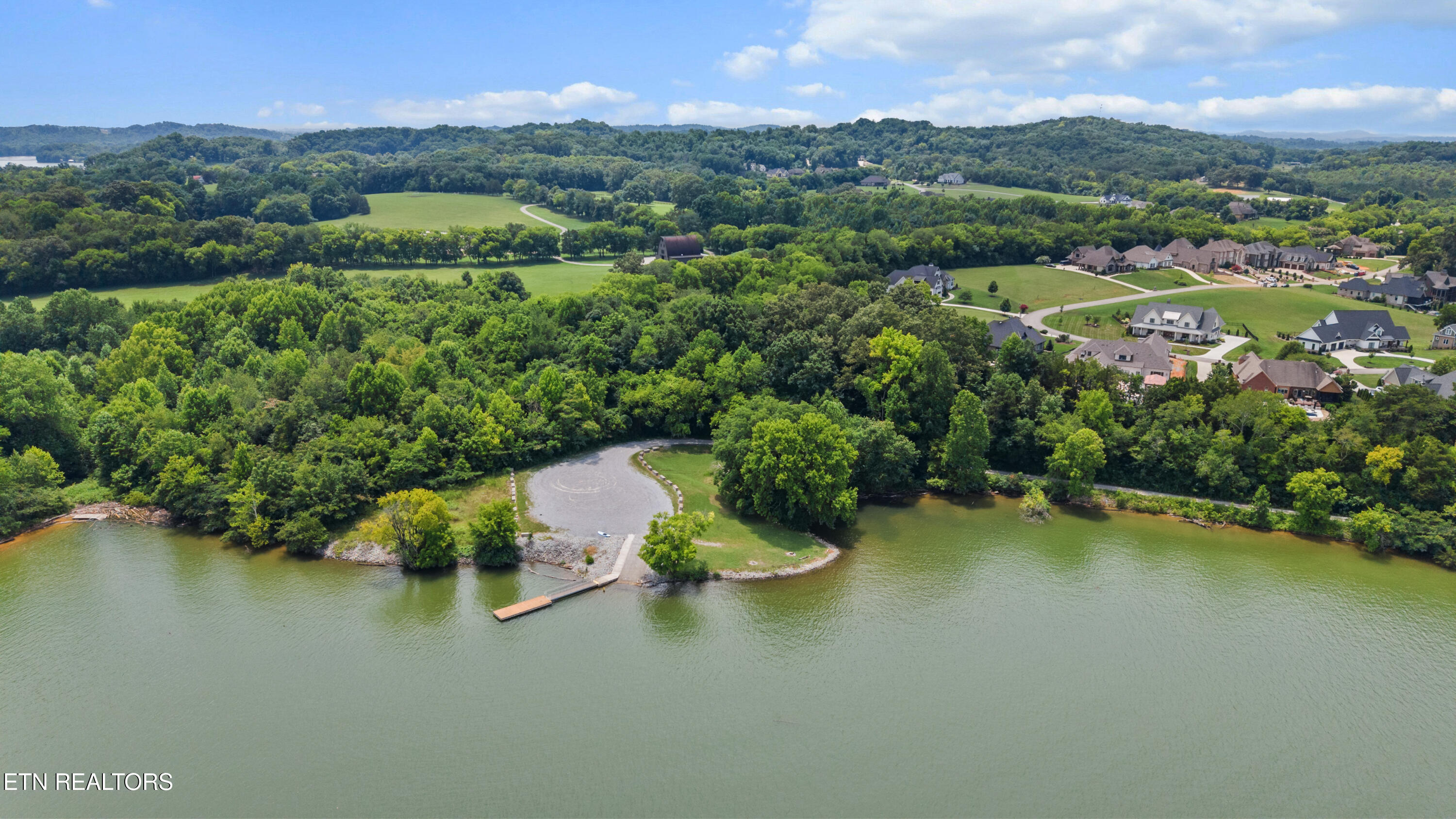 3223 Lowes Landing Louisville TN 37777