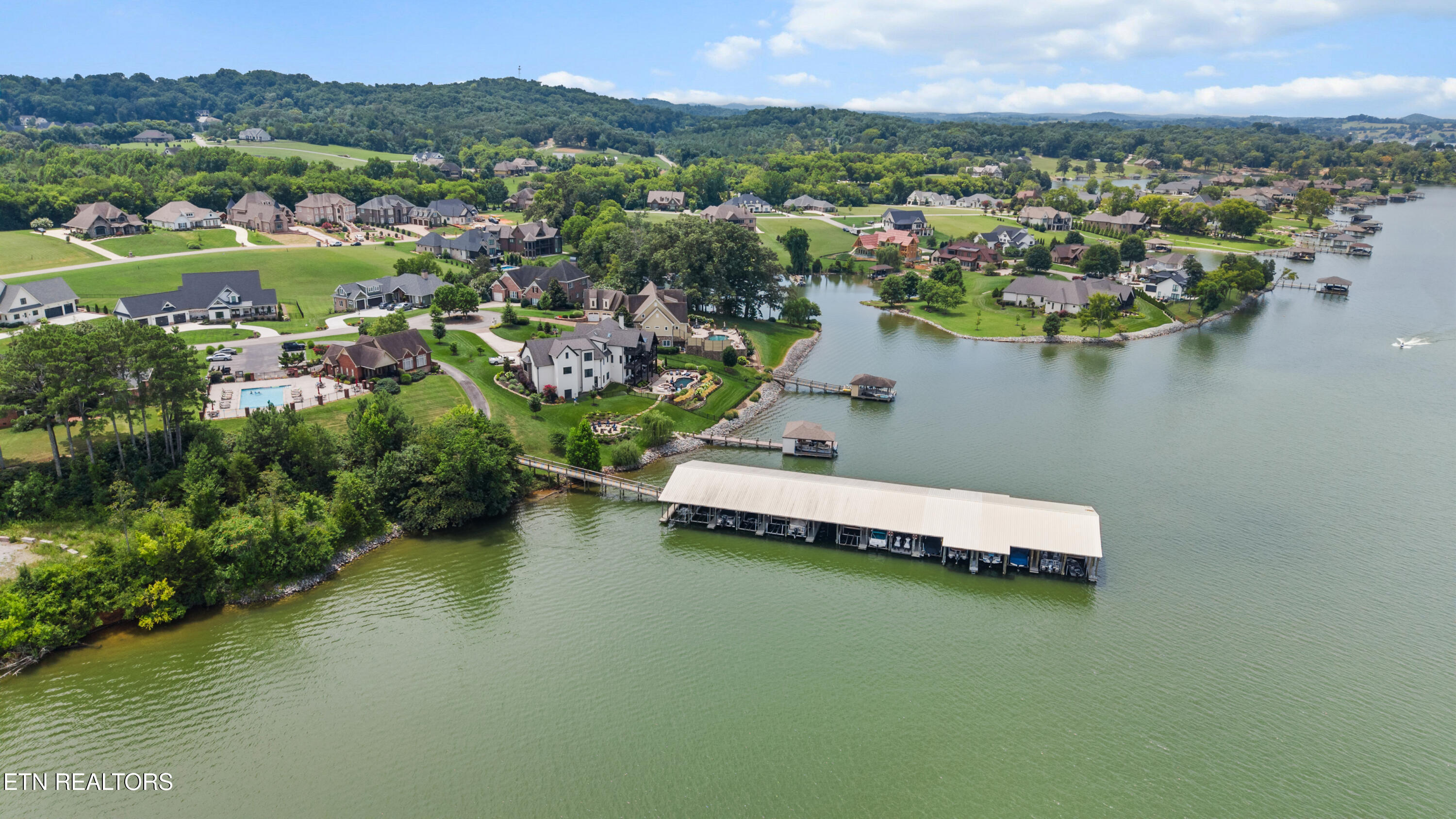 3223 Lowes Landing Louisville TN 37777