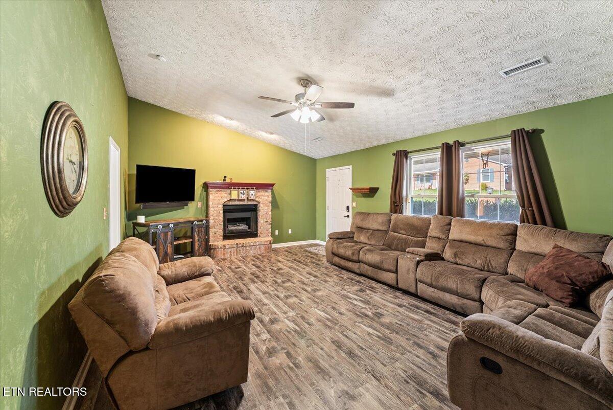 8143 Florence Gardens Road Knoxville TN 37938