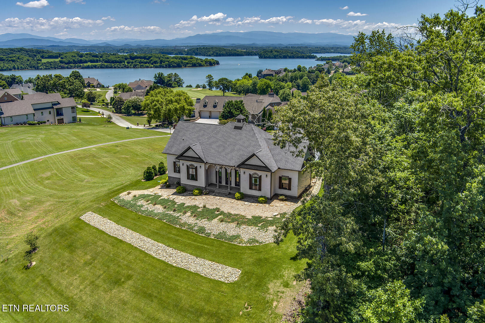 141 Gold Finch Lane Vonore TN 37885