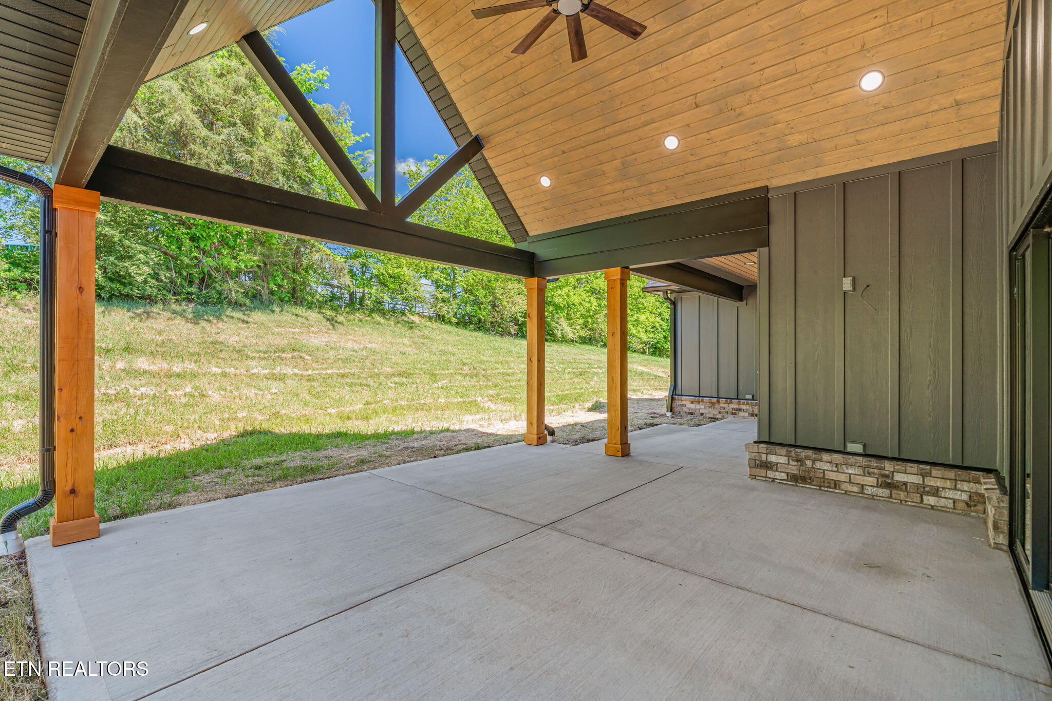 1211 Herbert Drive Greenback TN 37742