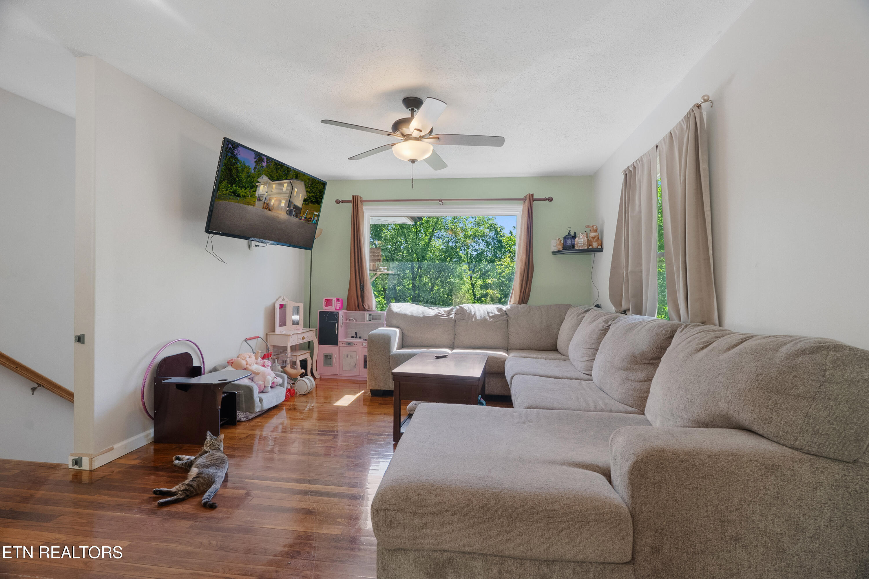 1209 E Bullrun Valley Drive Powell TN 37849