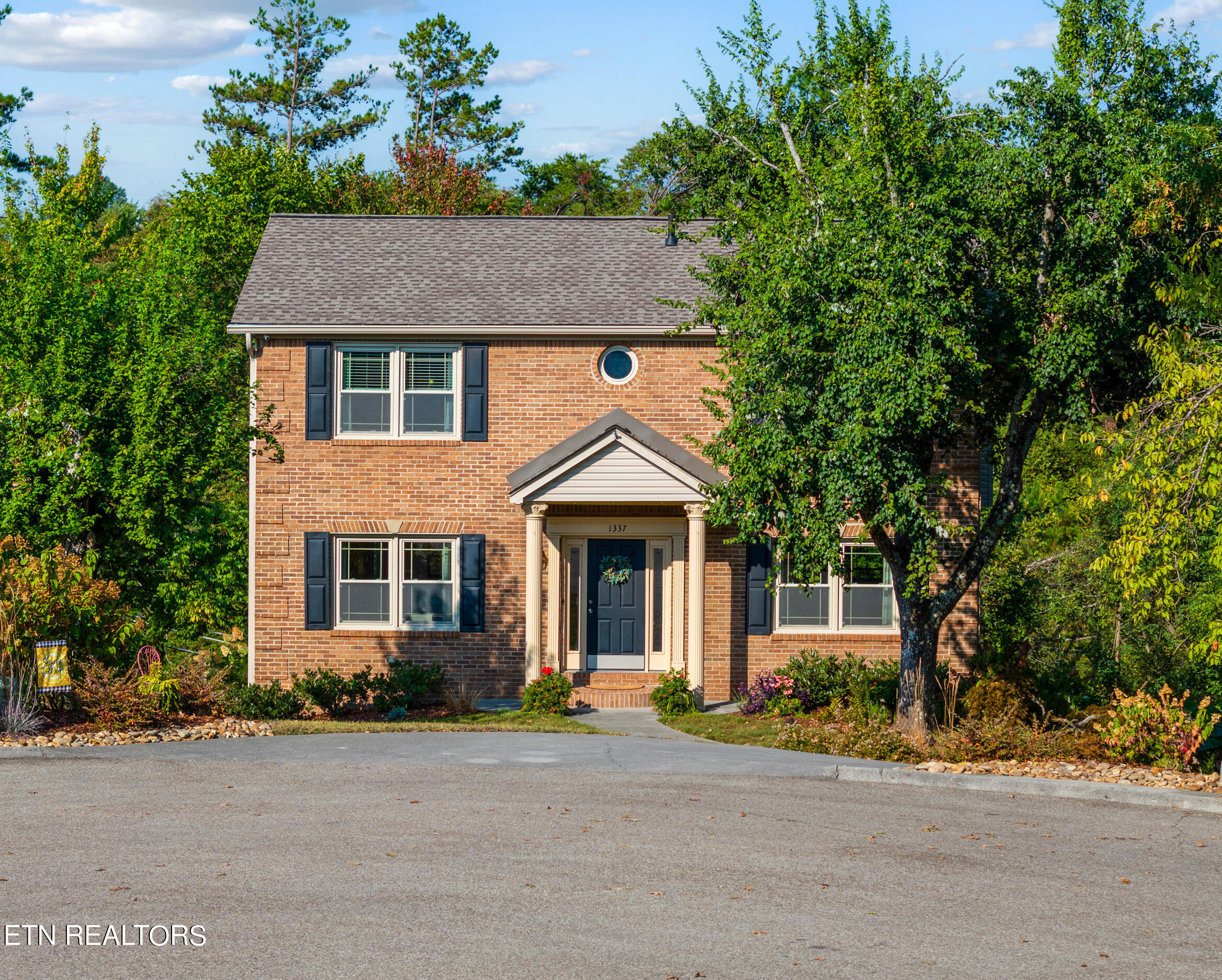 1337 Willow Grove Drive Knoxville TN 37932