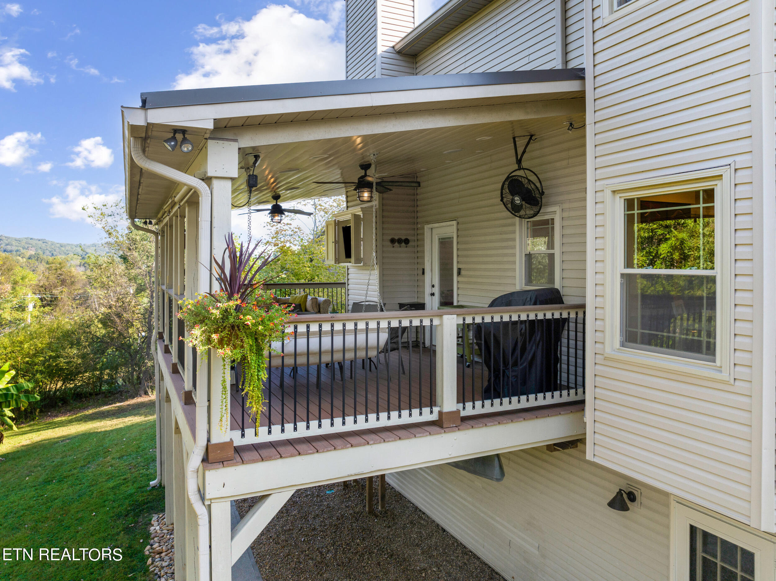 1337 Willow Grove Drive Knoxville TN 37932