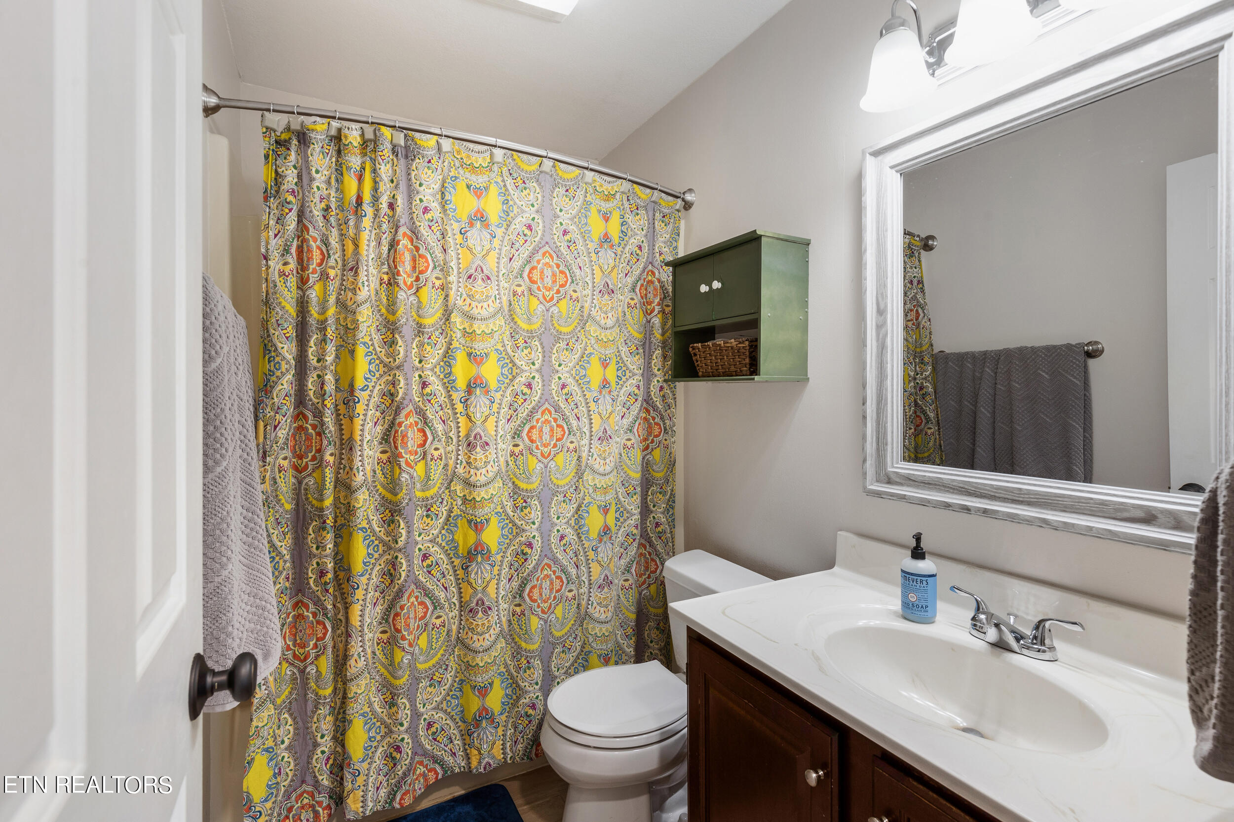 1337 Willow Grove Drive Knoxville TN 37932