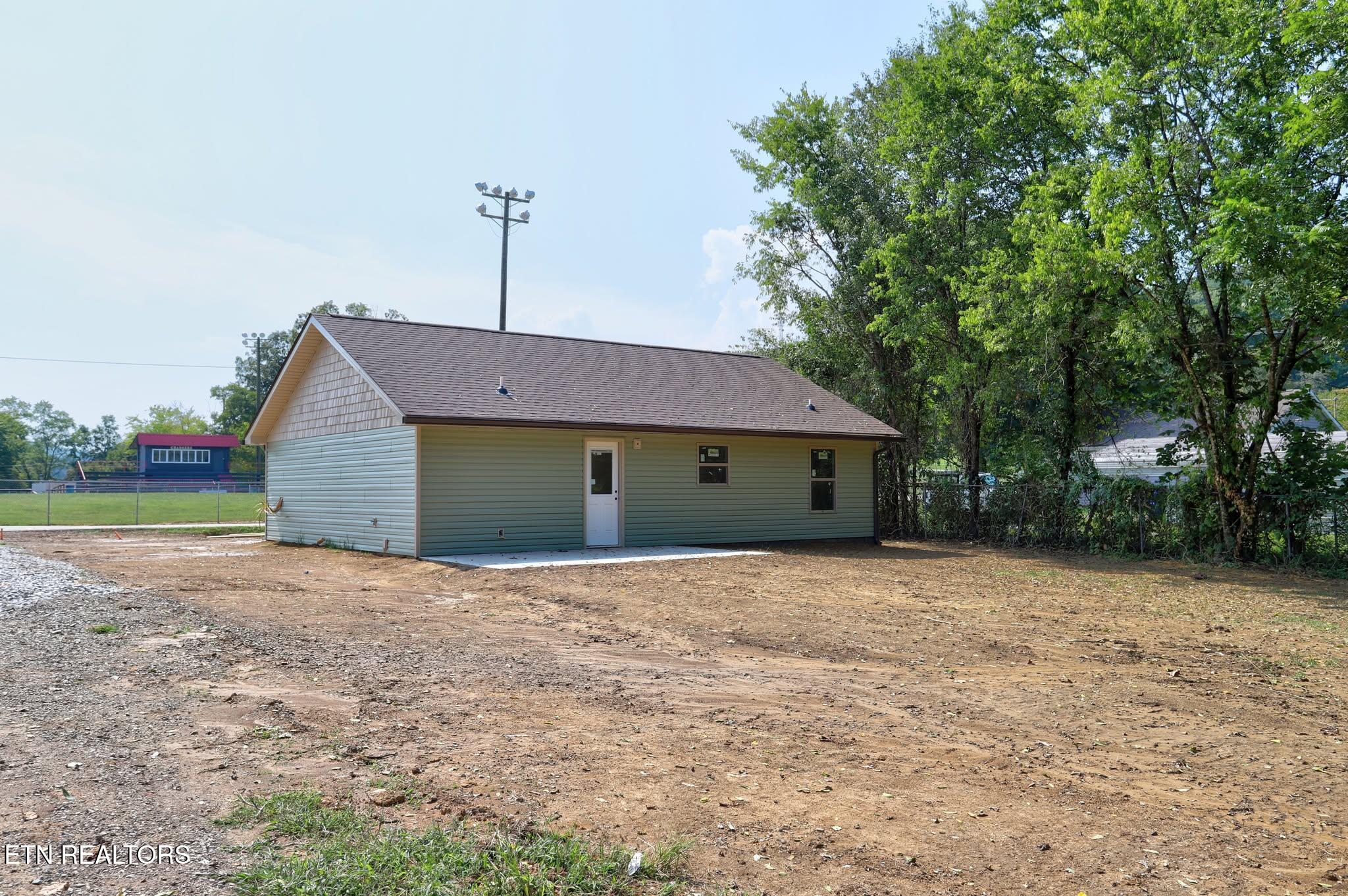 305A S Fowler Street Clinton TN 37716