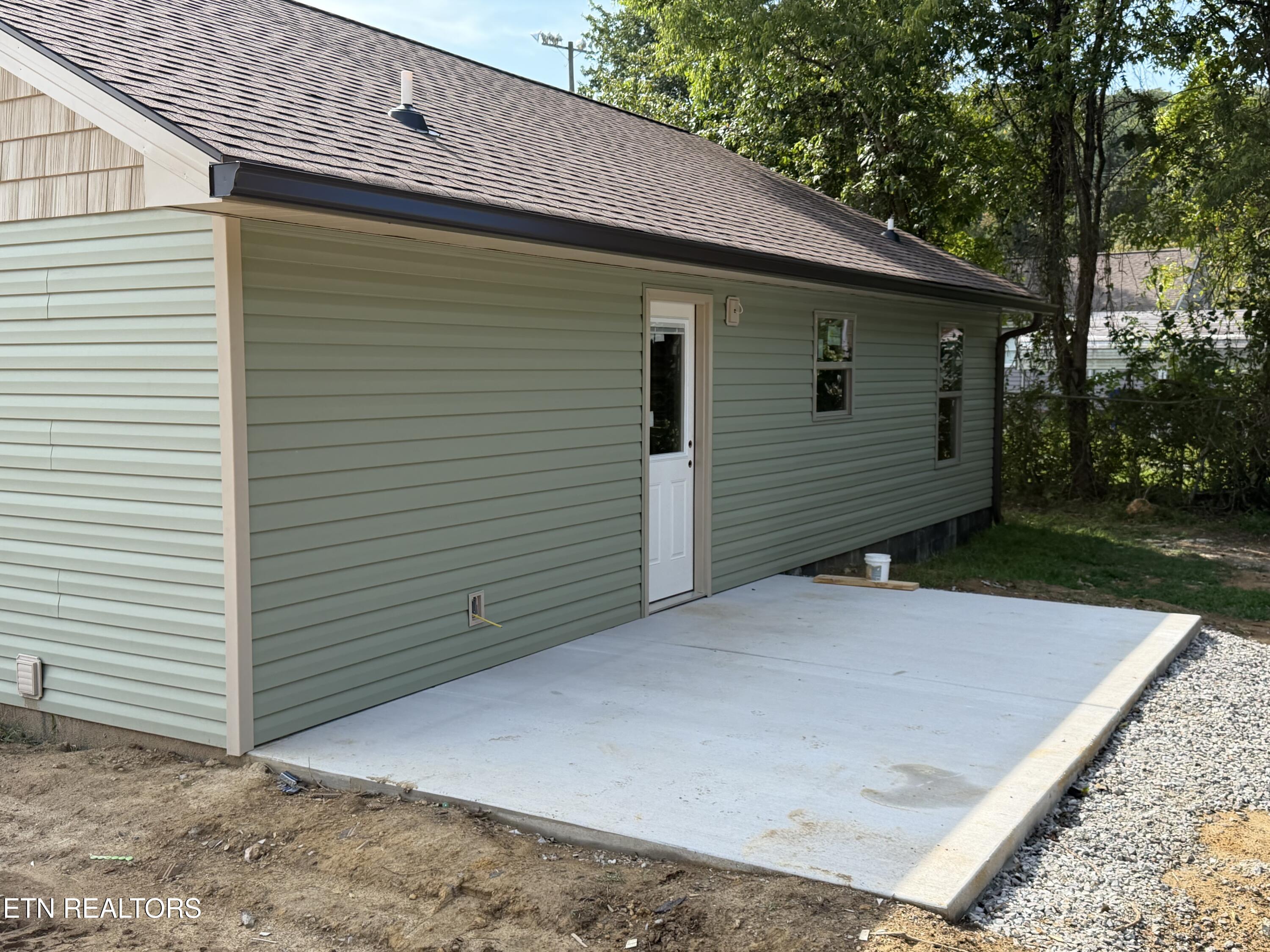 305A S Fowler Street Clinton TN 37716
