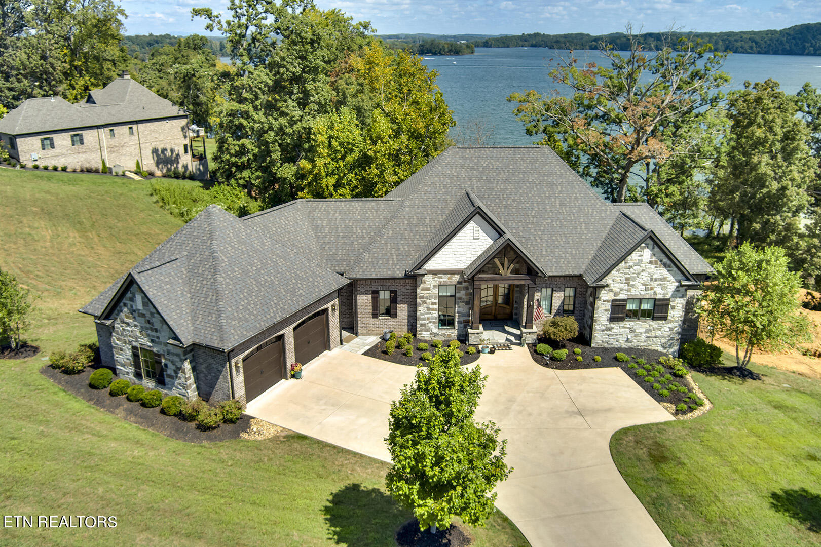 17012 Lighthouse Pointe Drive Lenoir City TN 37772
