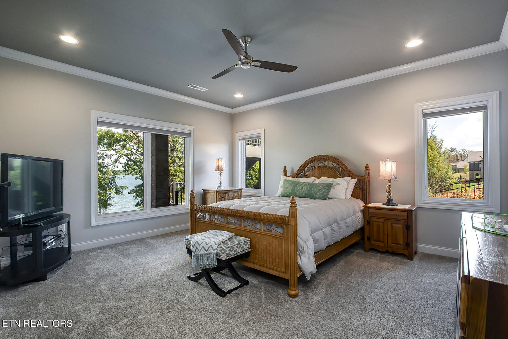 17012 Lighthouse Pointe Drive Lenoir City TN 37772