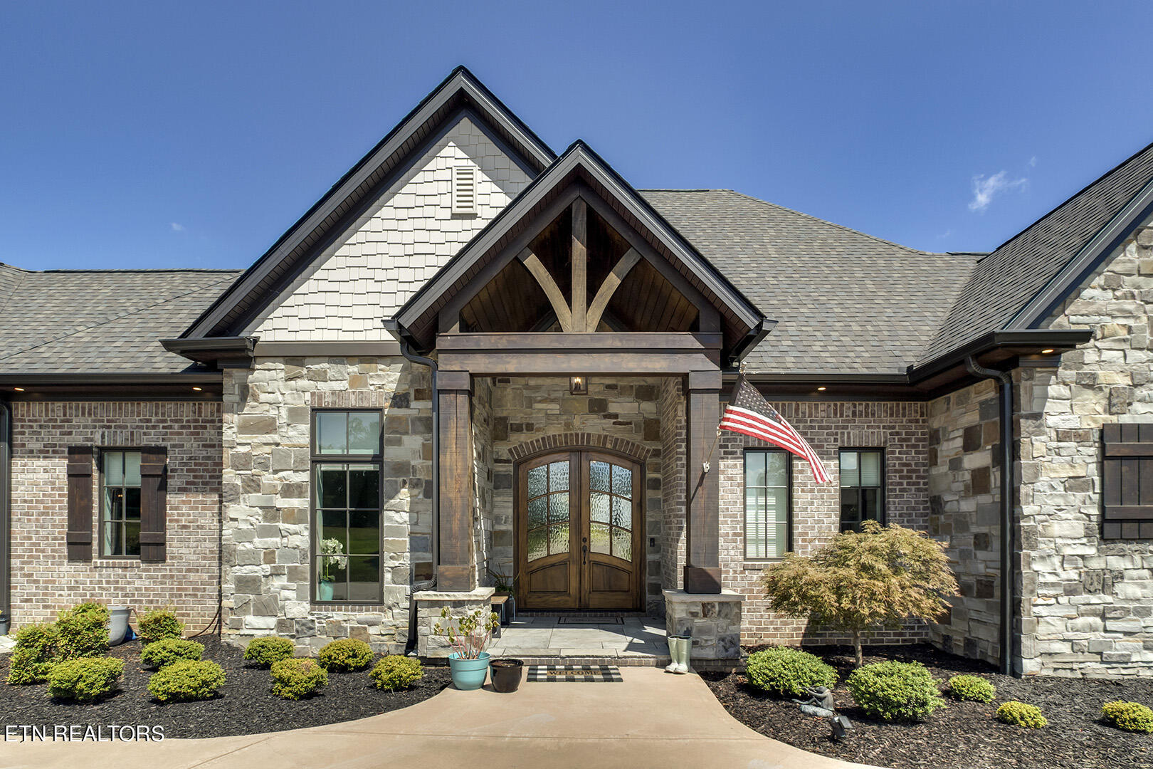 17012 Lighthouse Pointe Drive Lenoir City TN 37772