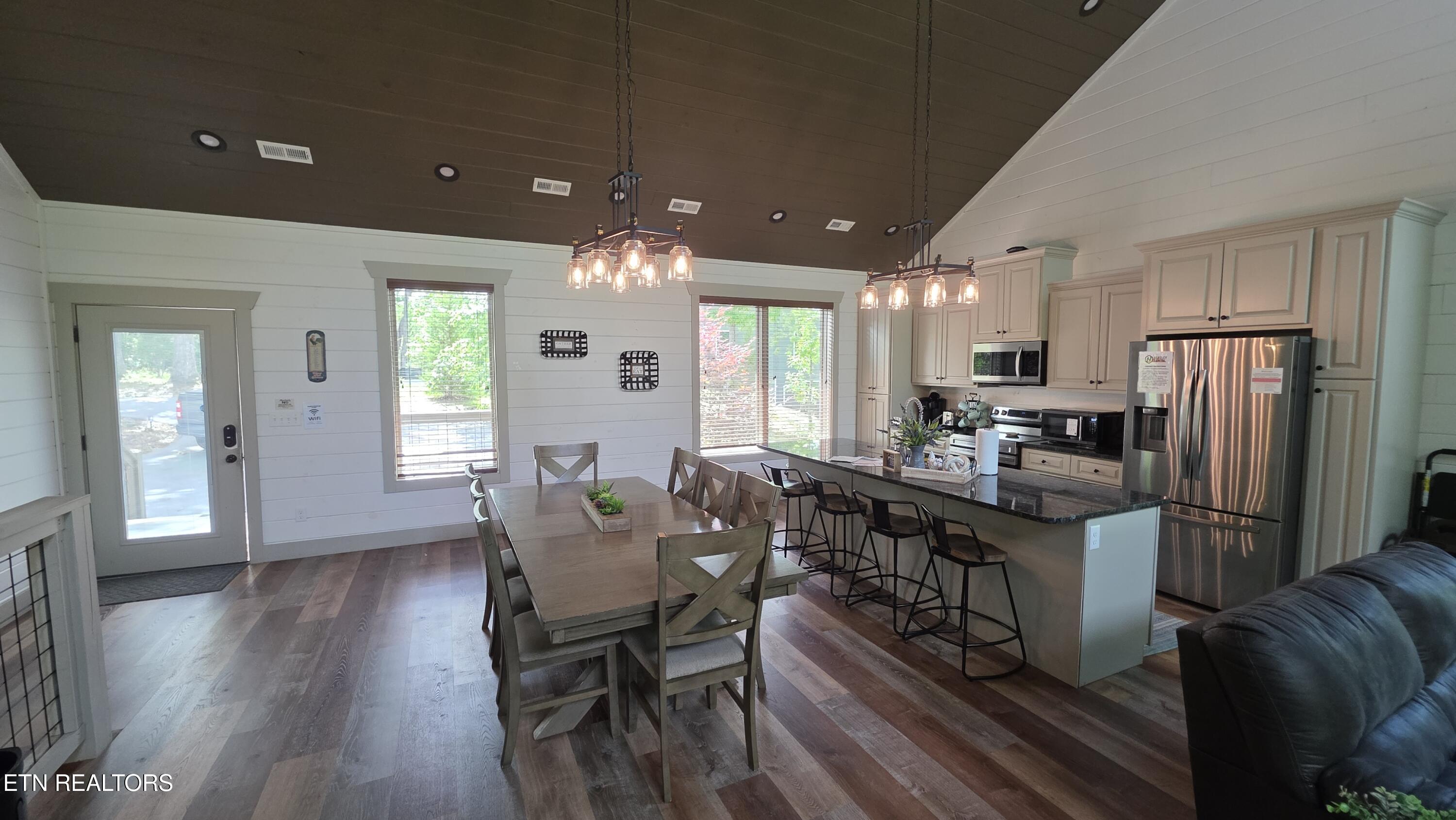 2430 Rainbow Falls Lane Sevierville TN 37862