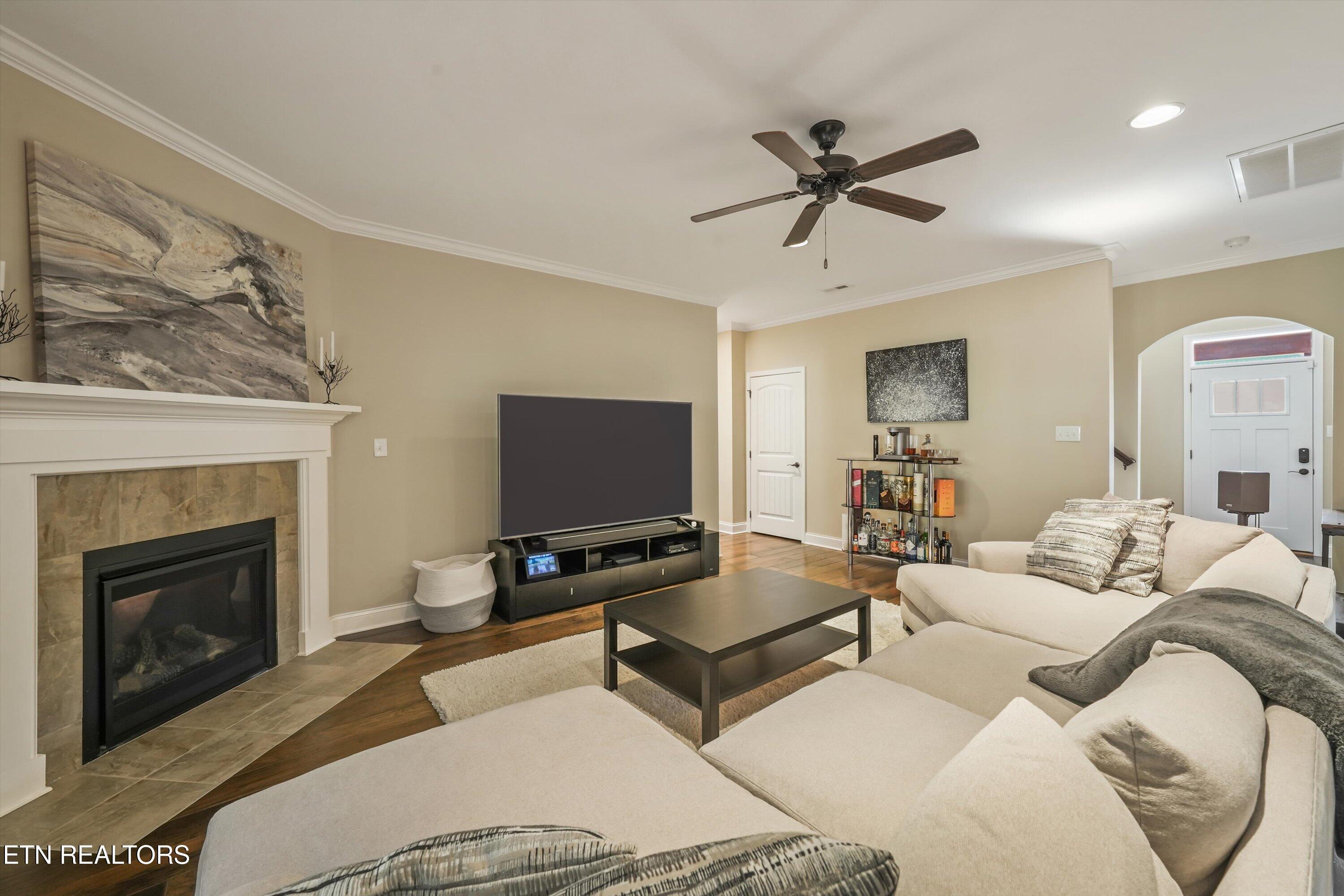 1218 Peake Lane Knoxville TN 37922