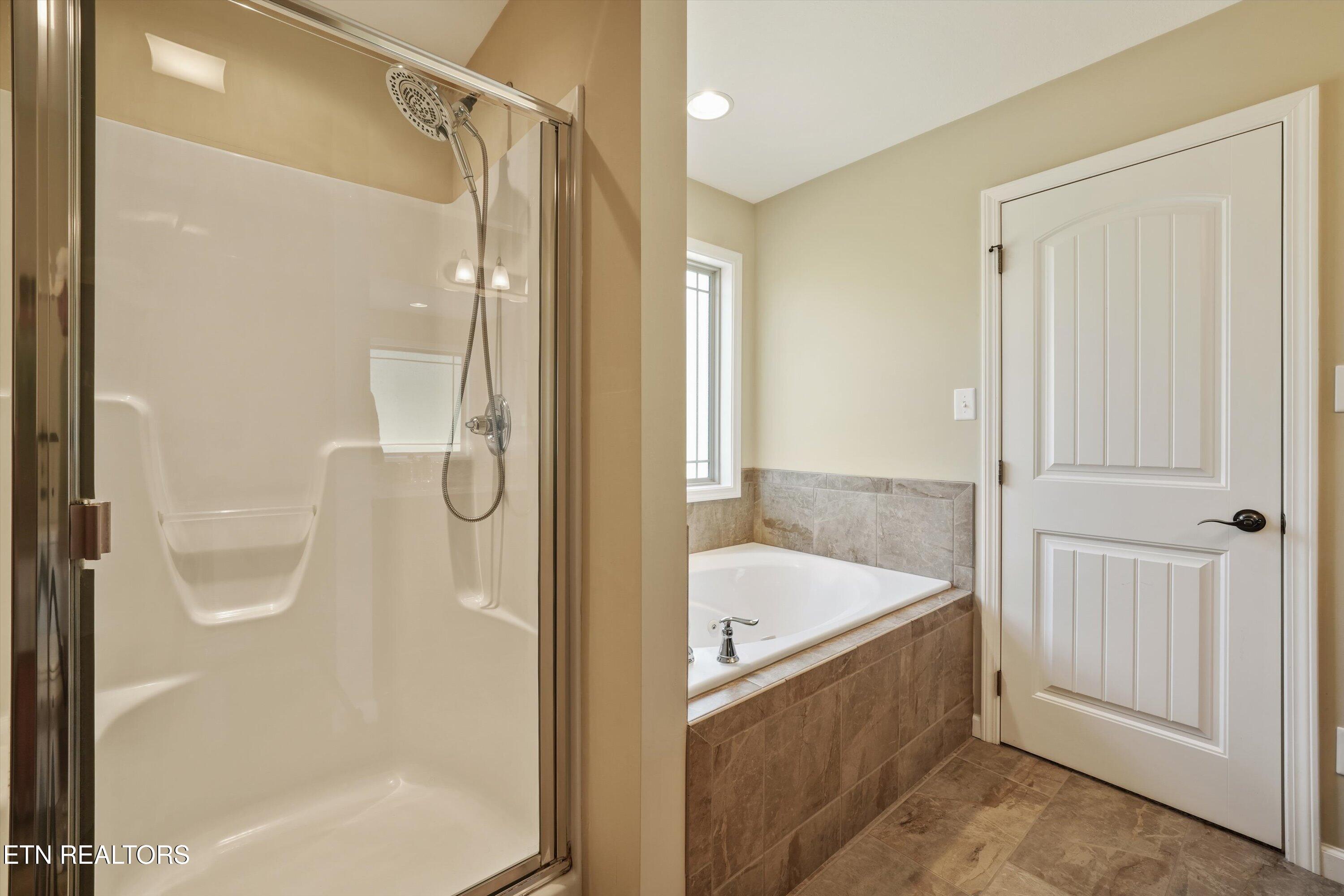 1218 Peake Lane Knoxville TN 37922