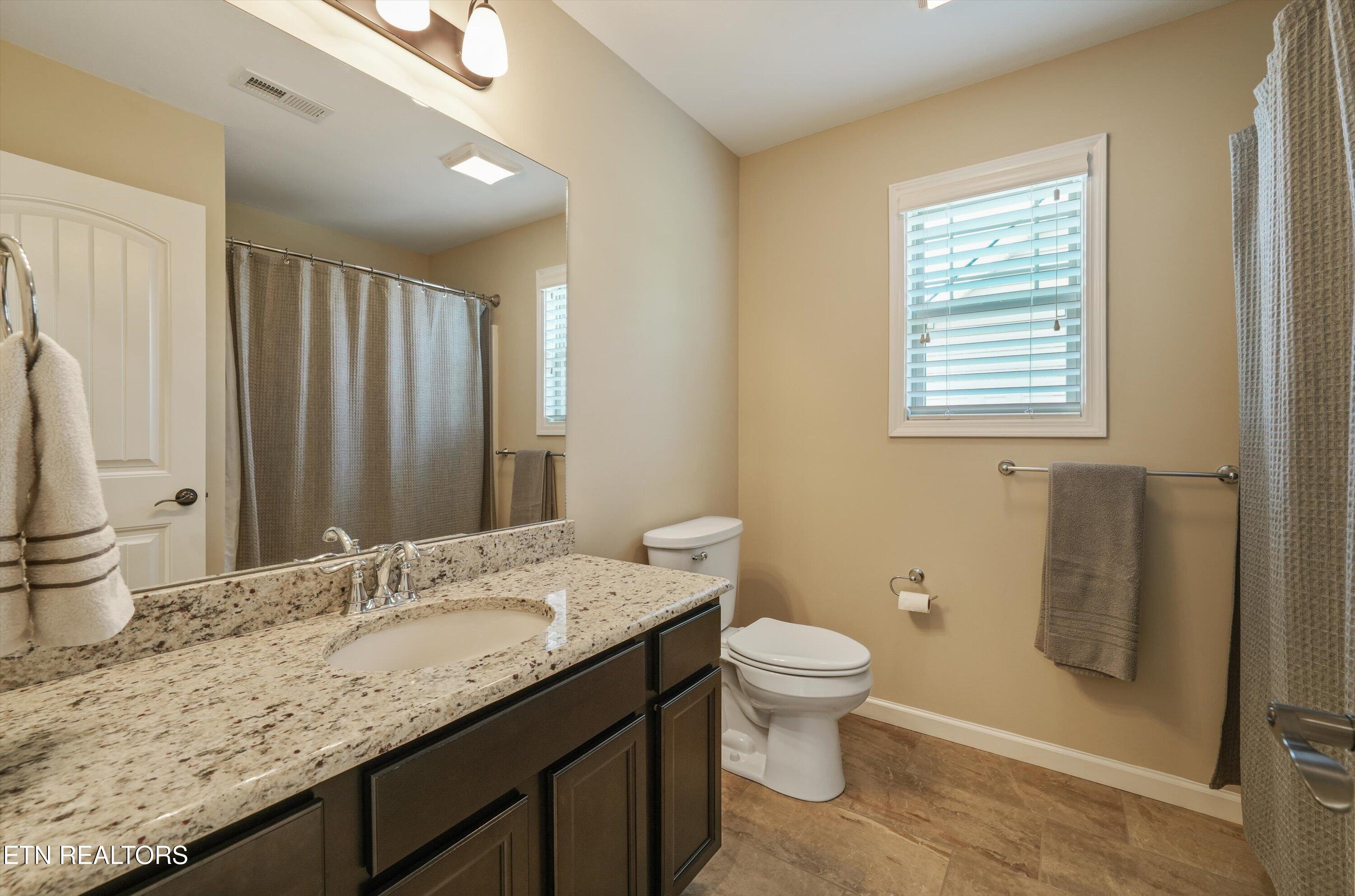 1218 Peake Lane Knoxville TN 37922