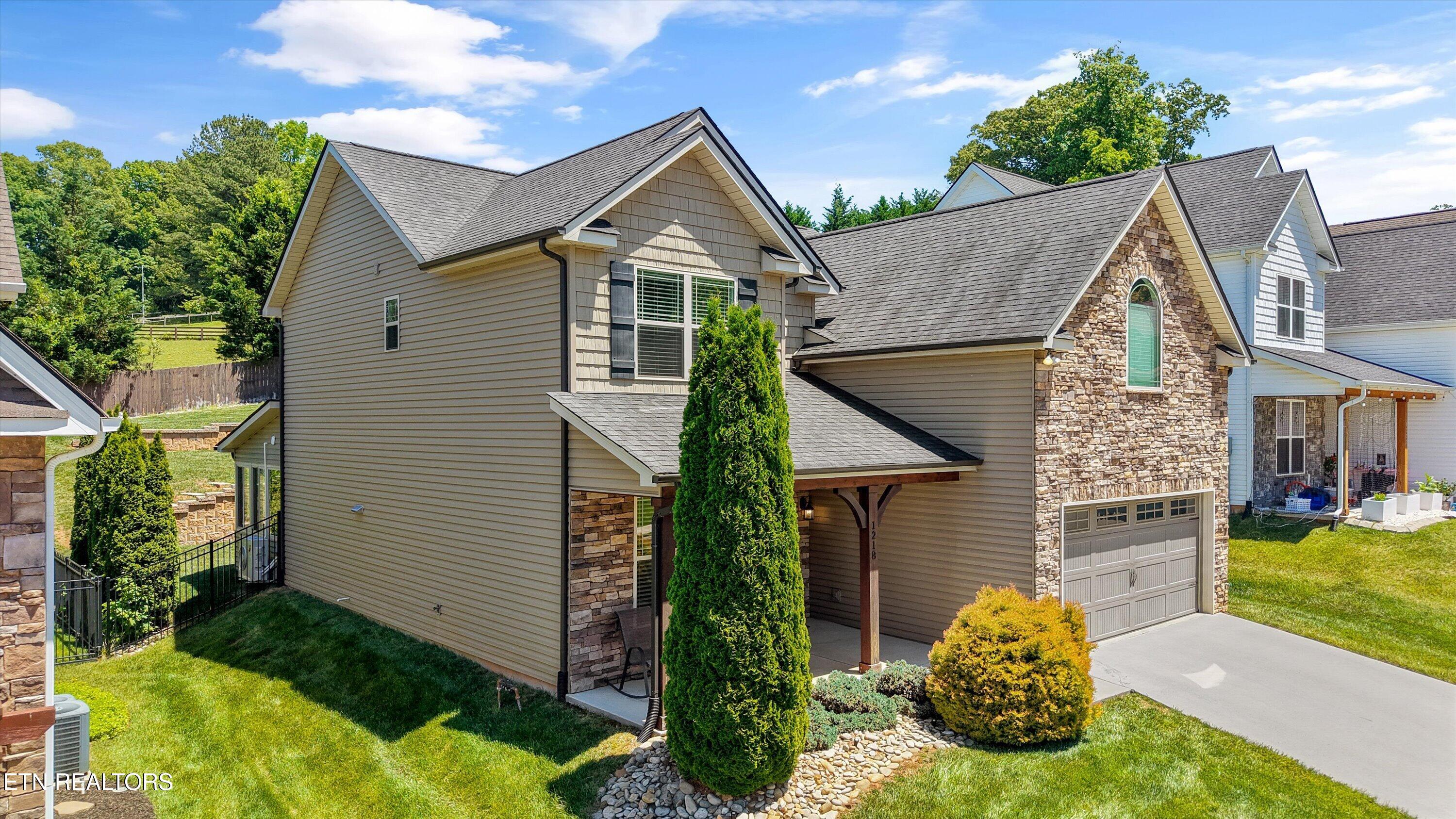 1218 Peake Lane Knoxville TN 37922