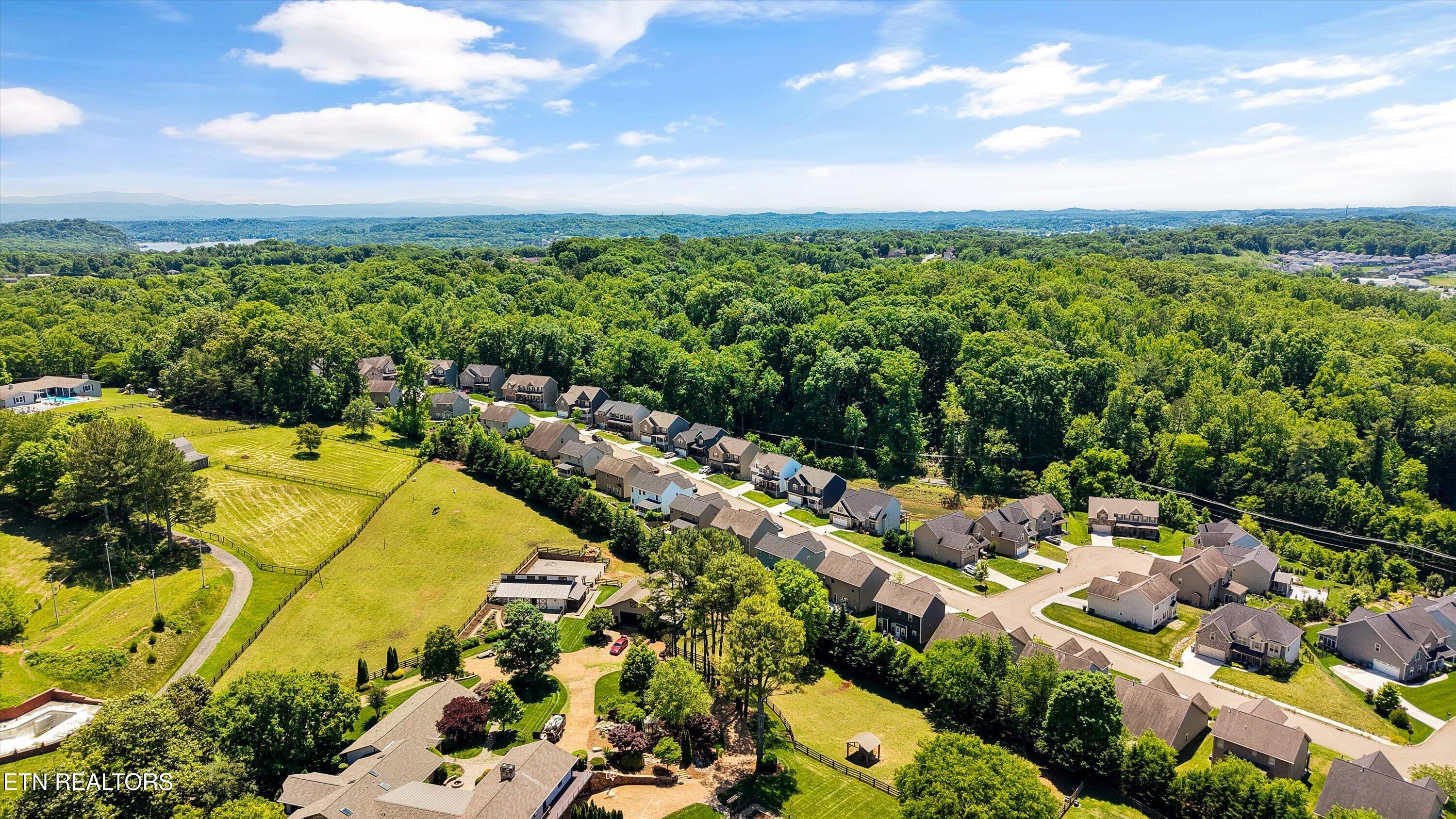 1218 Peake Lane Knoxville TN 37922