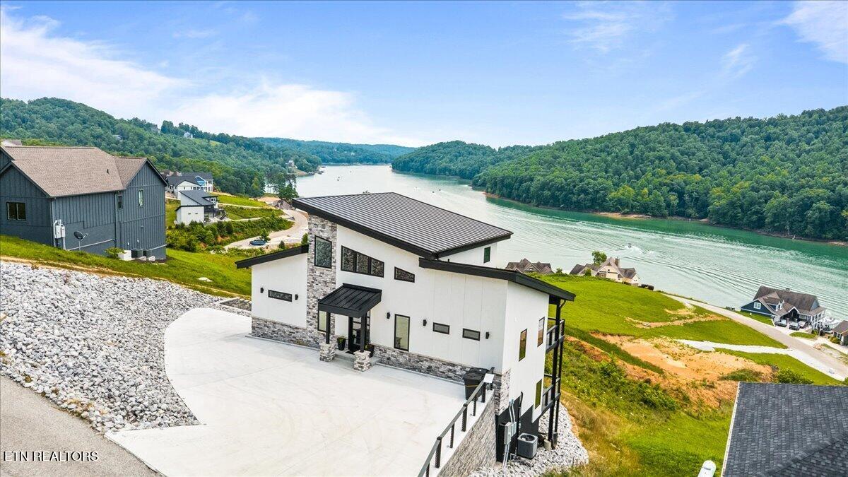 502 Cameron Loop Lane Lafollette TN 37766