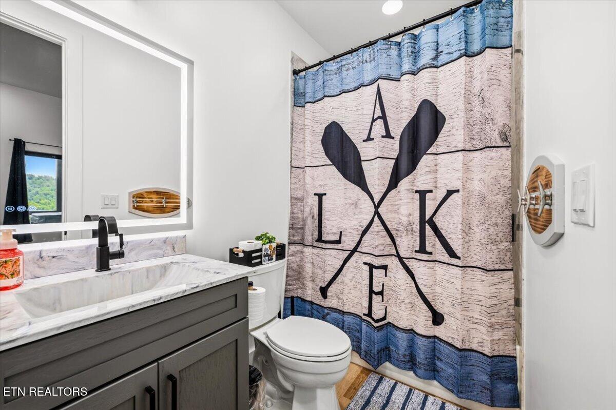 502 Cameron Loop Lane Lafollette TN 37766