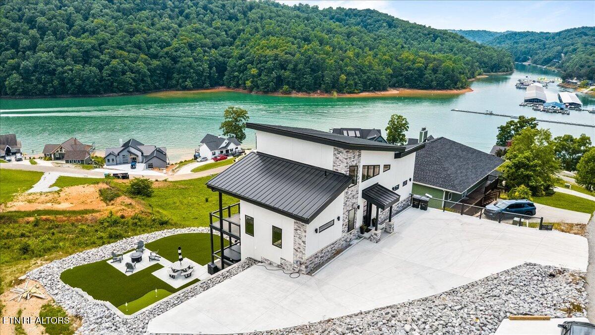 502 Cameron Loop Lane Lafollette TN 37766