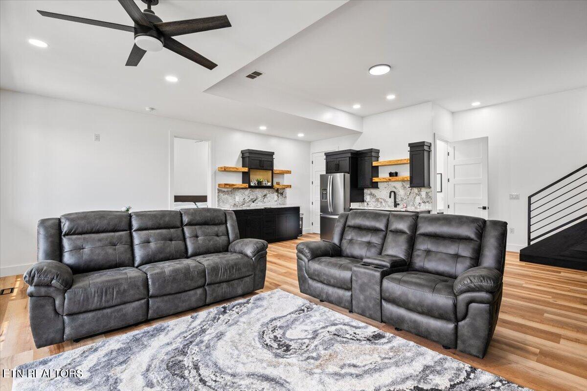 502 Cameron Loop Lane Lafollette TN 37766
