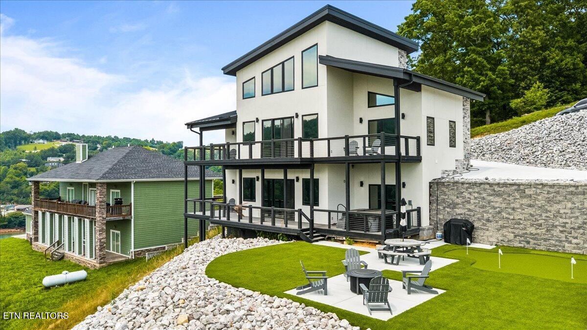 502 Cameron Loop Lane Lafollette TN 37766