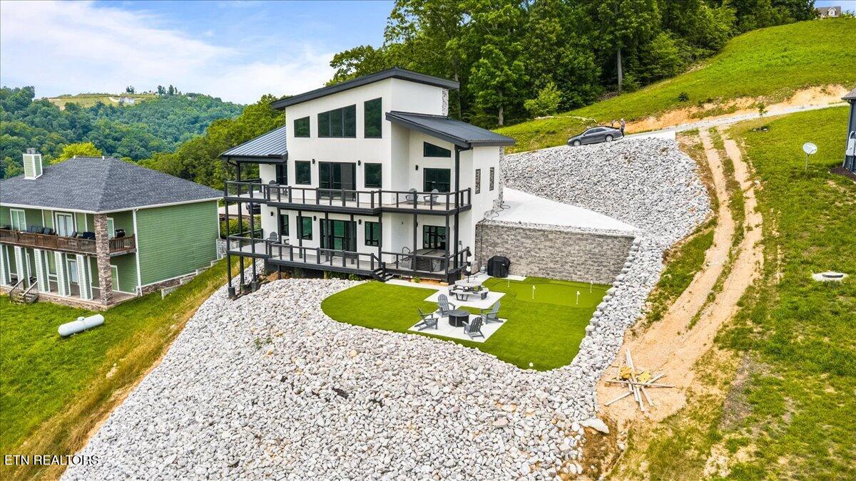 502 Cameron Loop Lane Lafollette TN 37766
