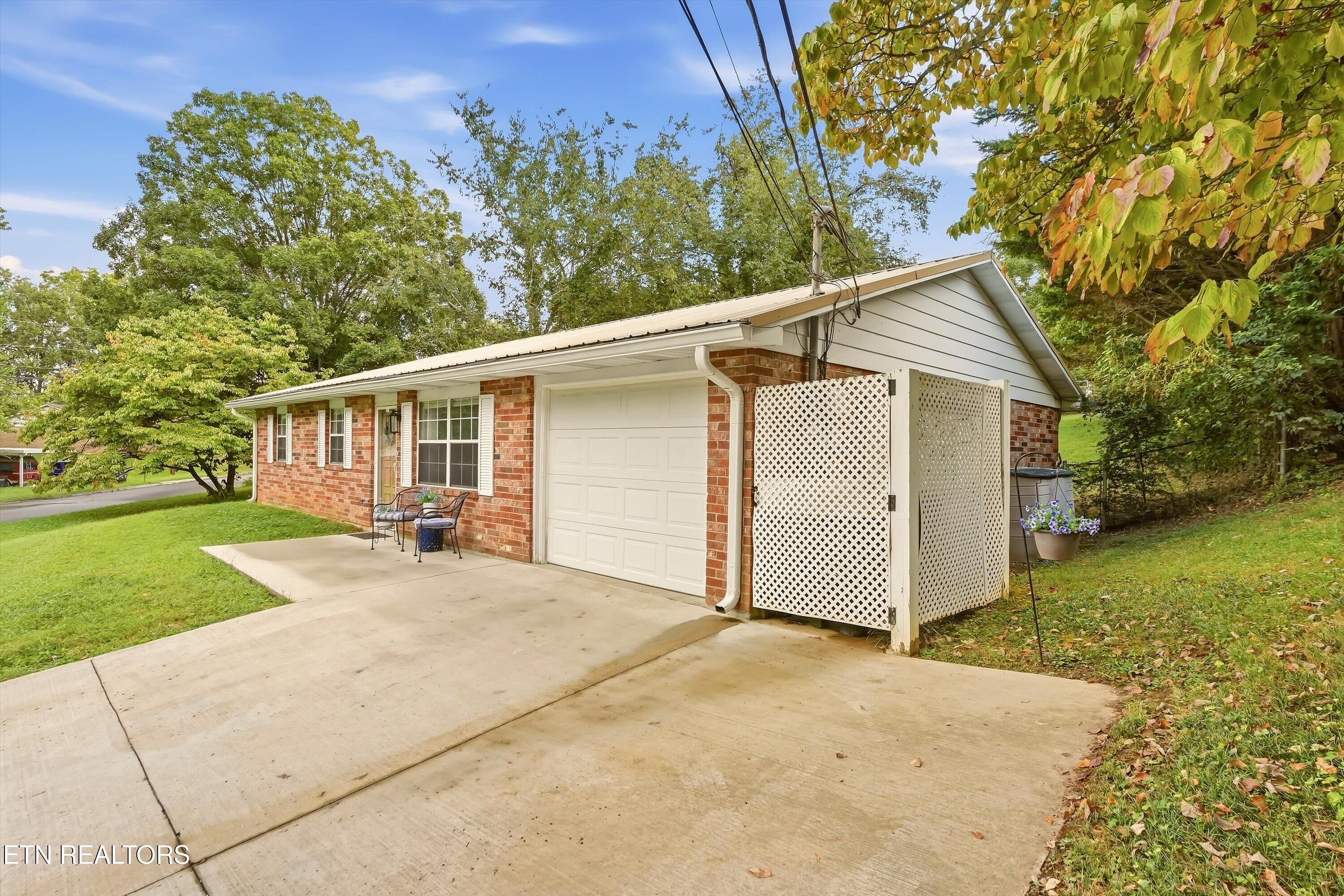 5608 Ridgetop Road Knoxville TN 37921
