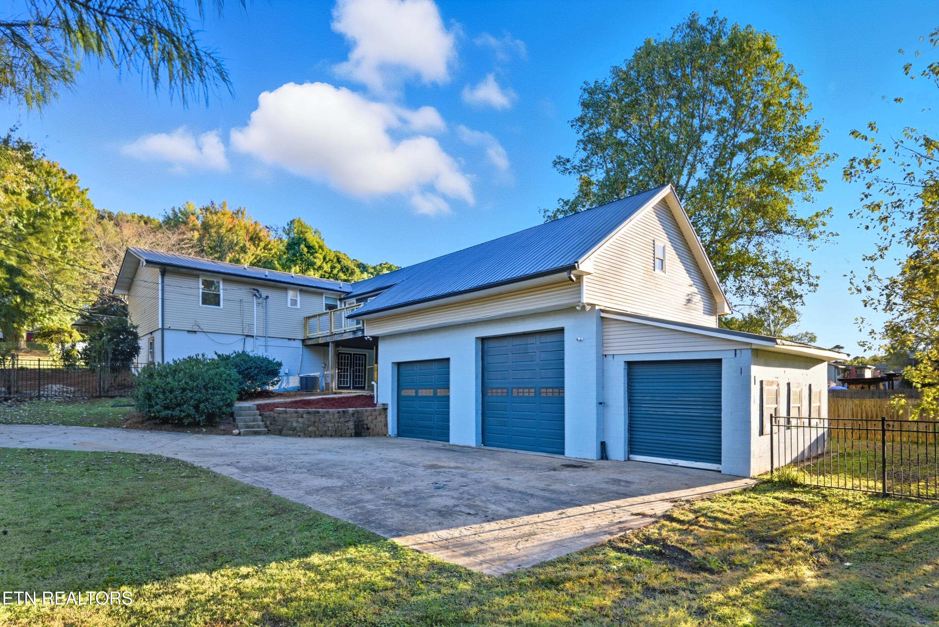 2833 Ithaca Drive Knoxville TN 37918