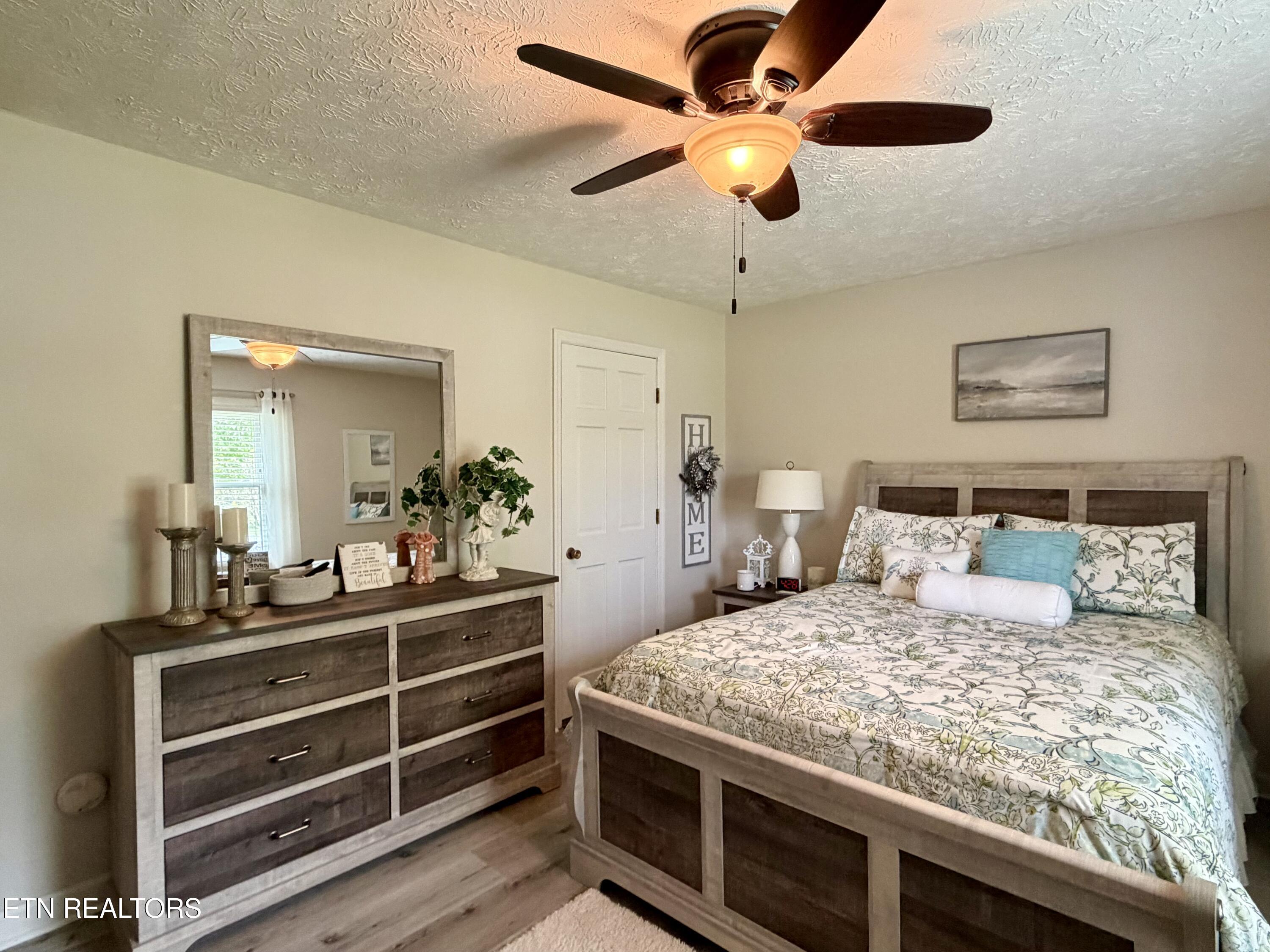 242 Thacker Drive Lafollette TN 37766