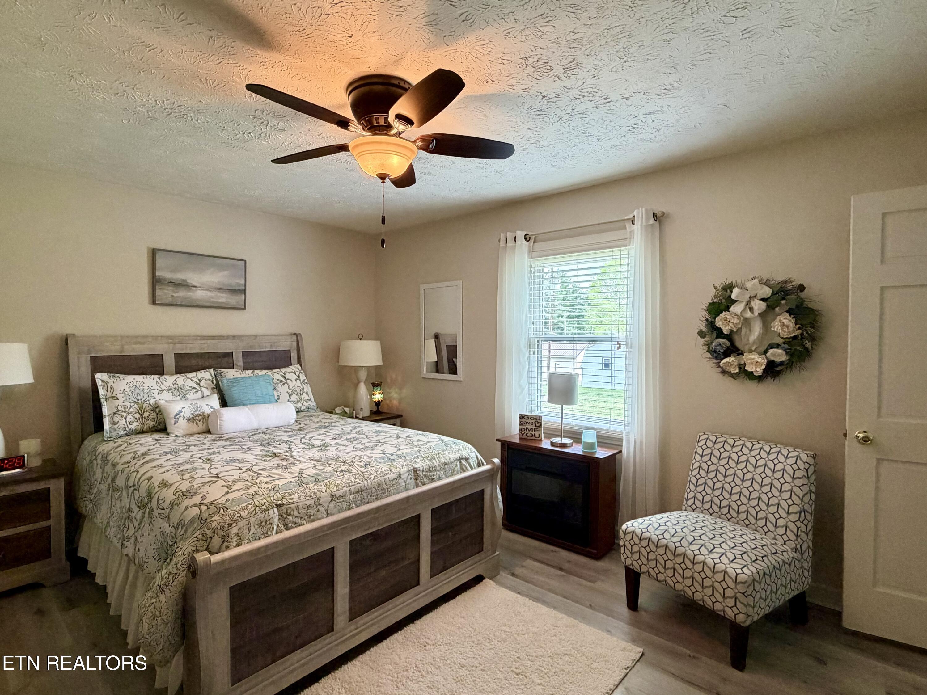 242 Thacker Drive Lafollette TN 37766