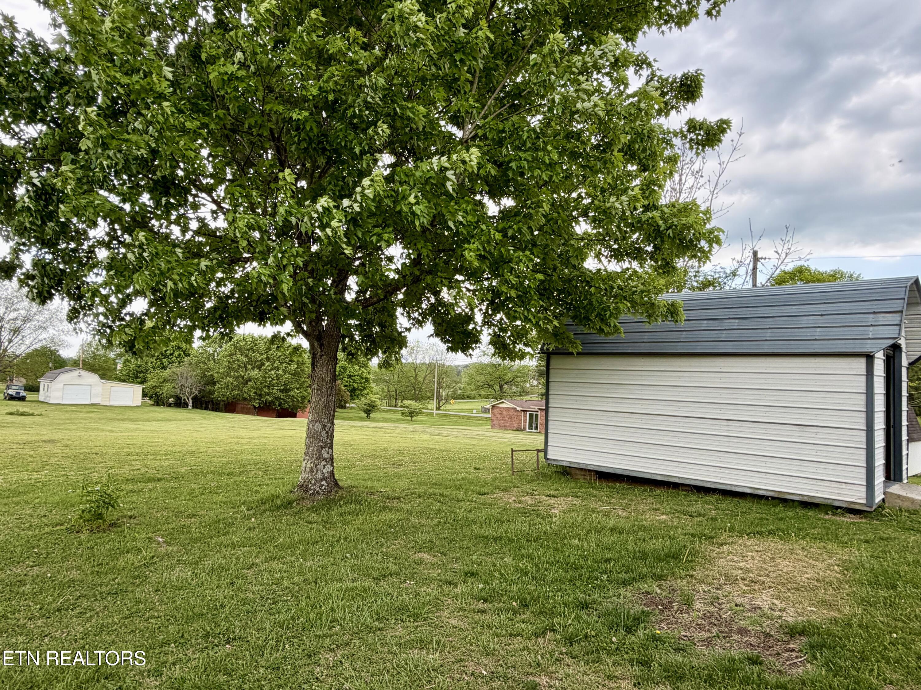 242 Thacker Drive Lafollette TN 37766