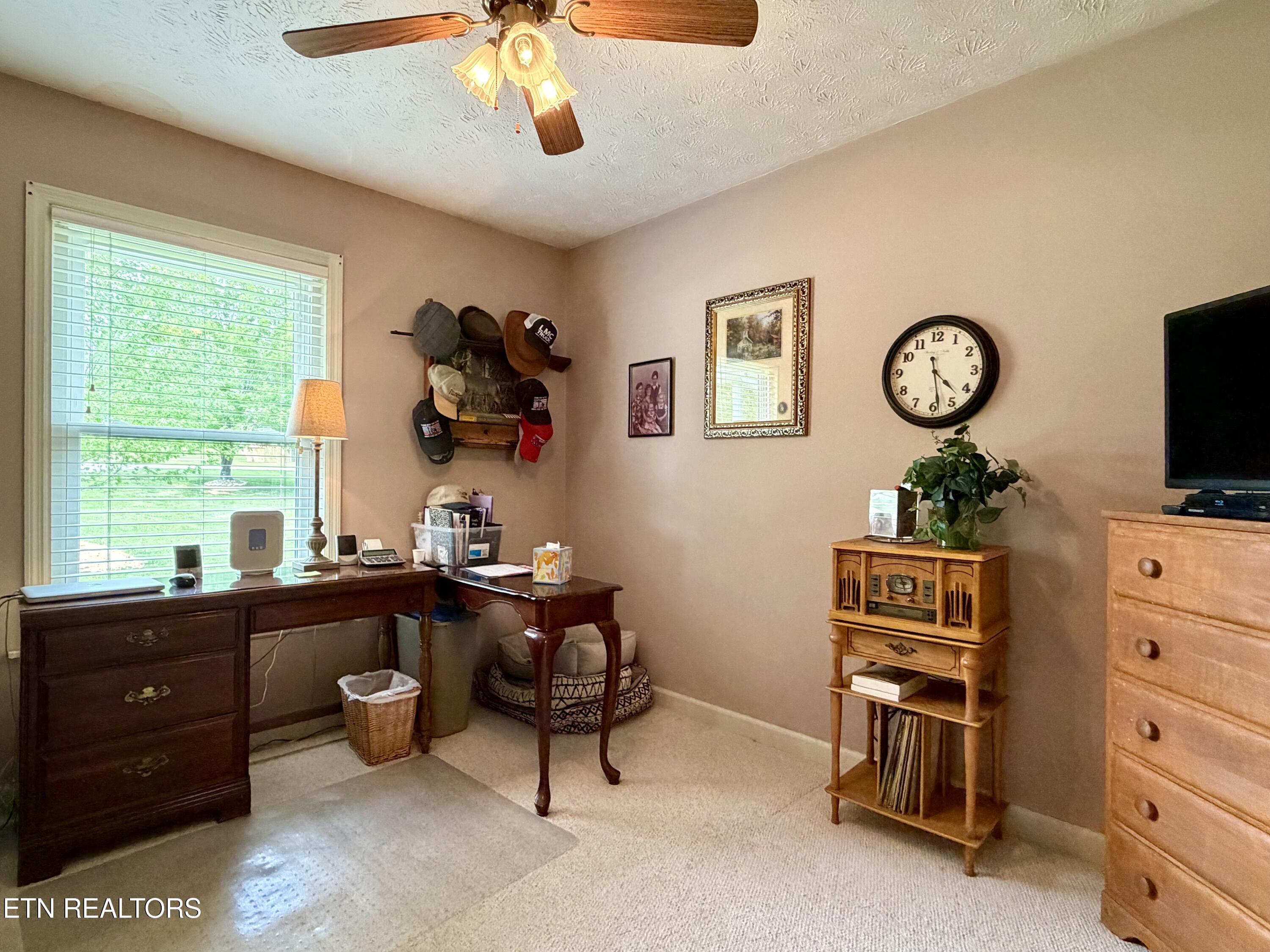 242 Thacker Drive Lafollette TN 37766