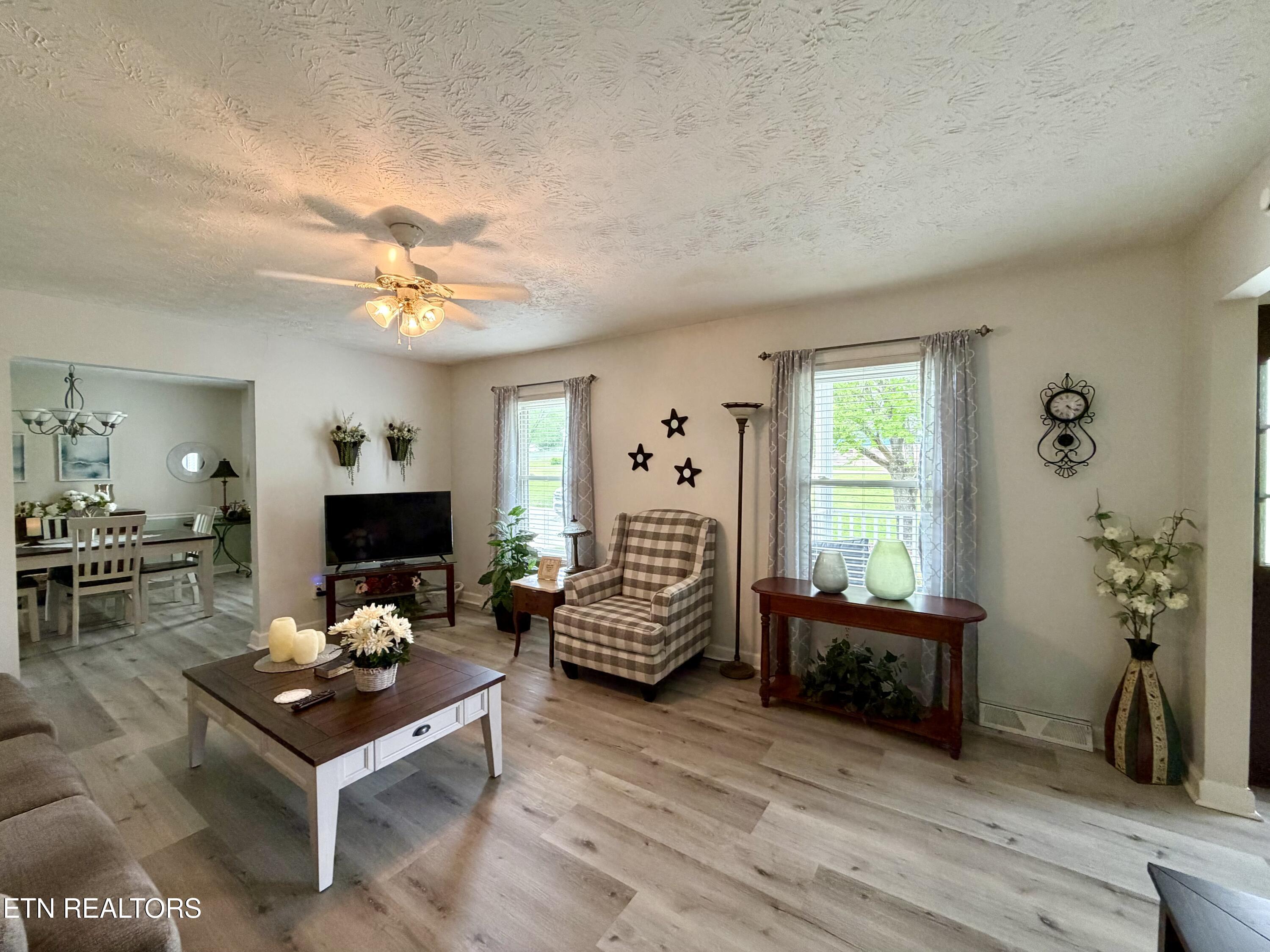 242 Thacker Drive Lafollette TN 37766