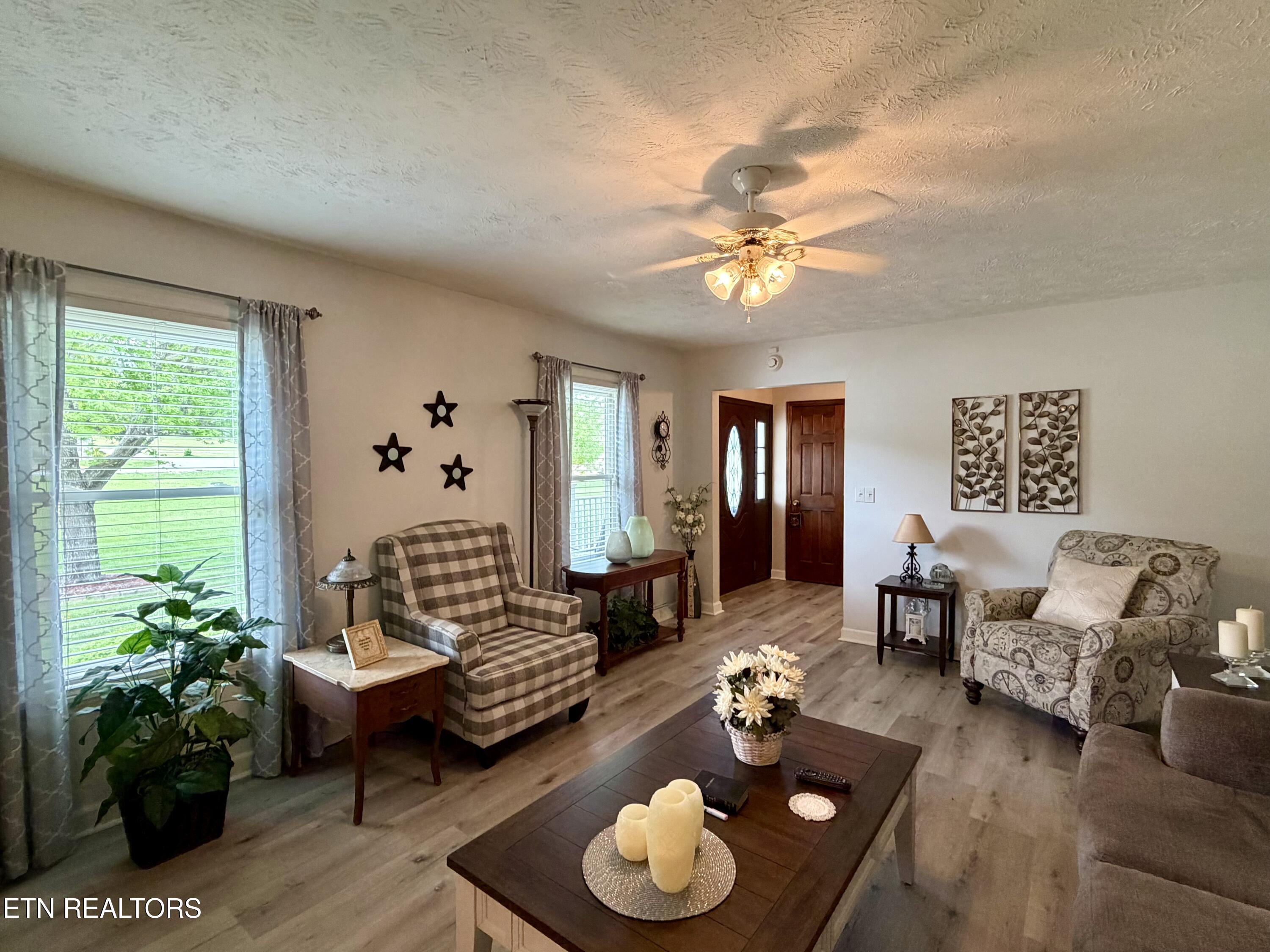 242 Thacker Drive Lafollette TN 37766