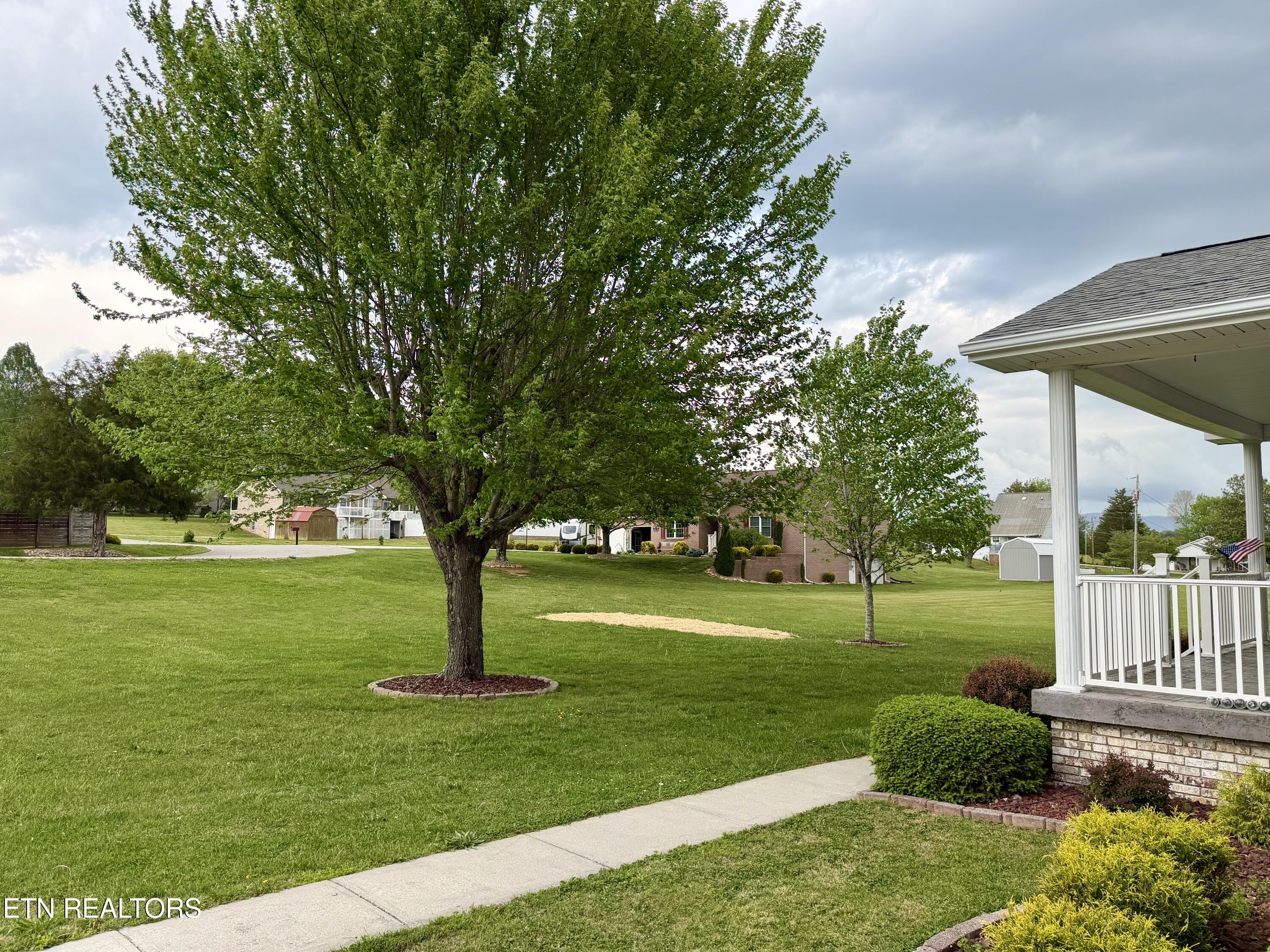 242 Thacker Drive Lafollette TN 37766